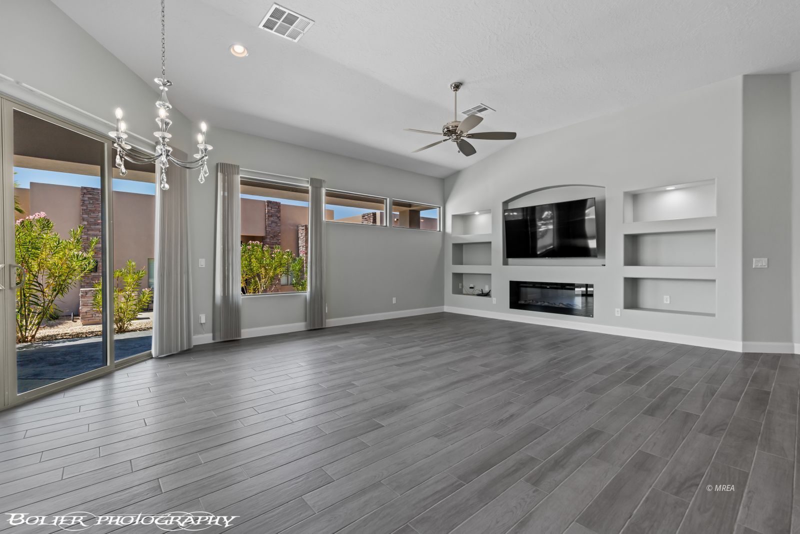 155  Seven Palms Way