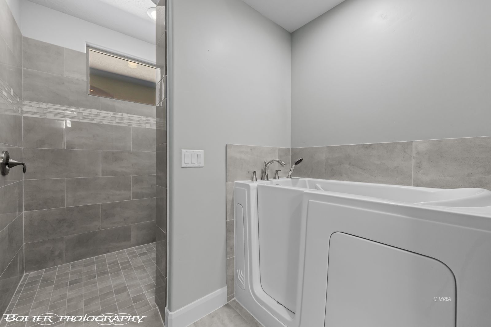155  Seven Palms Way
