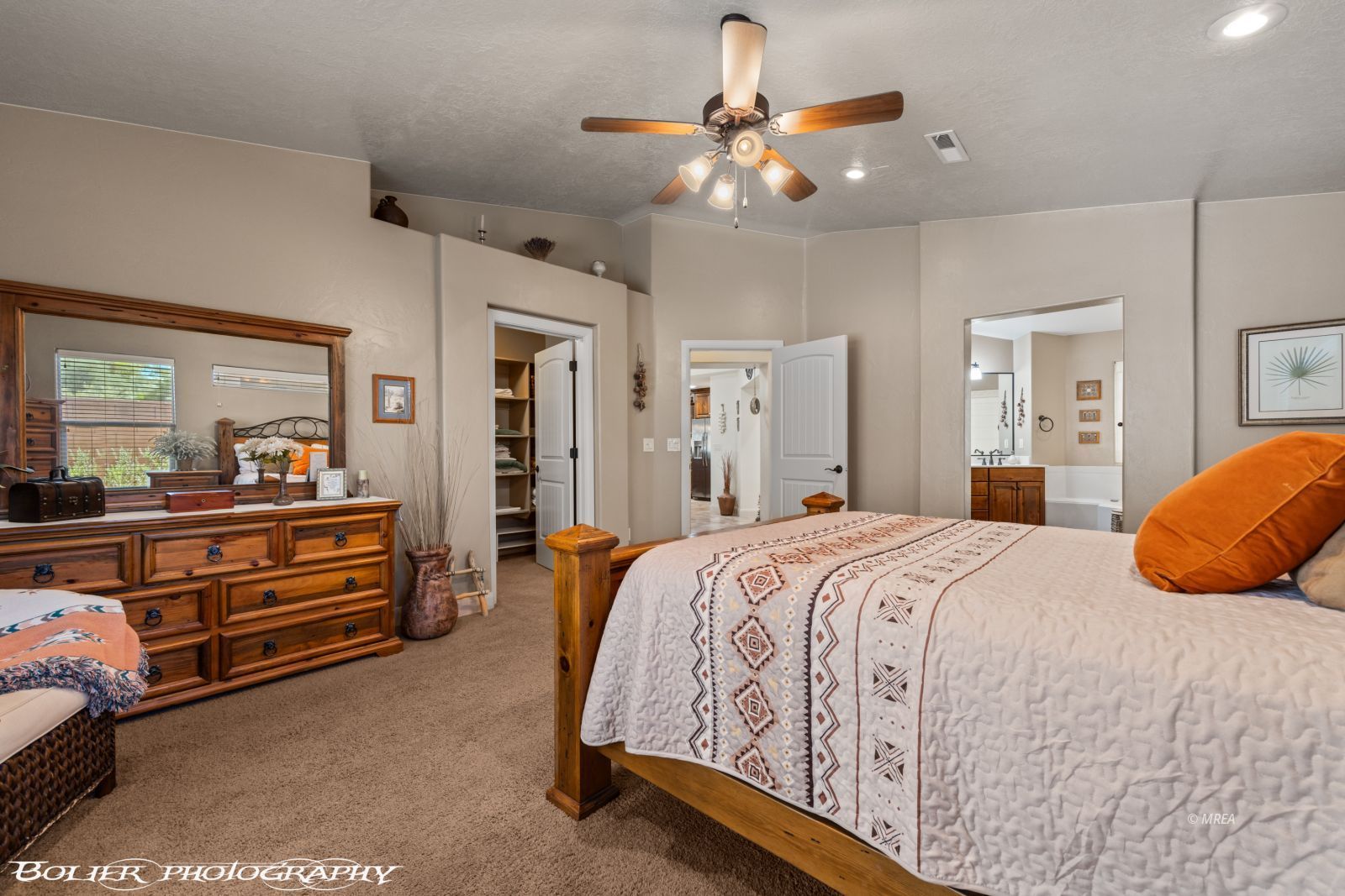 982  Buteo Bend 