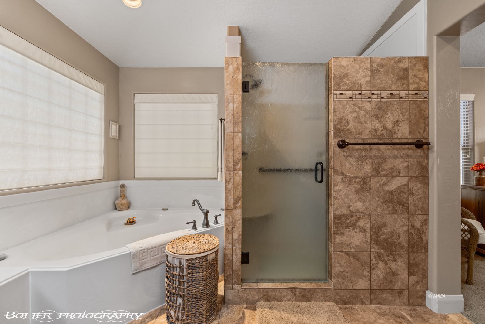 982  Buteo Bend 