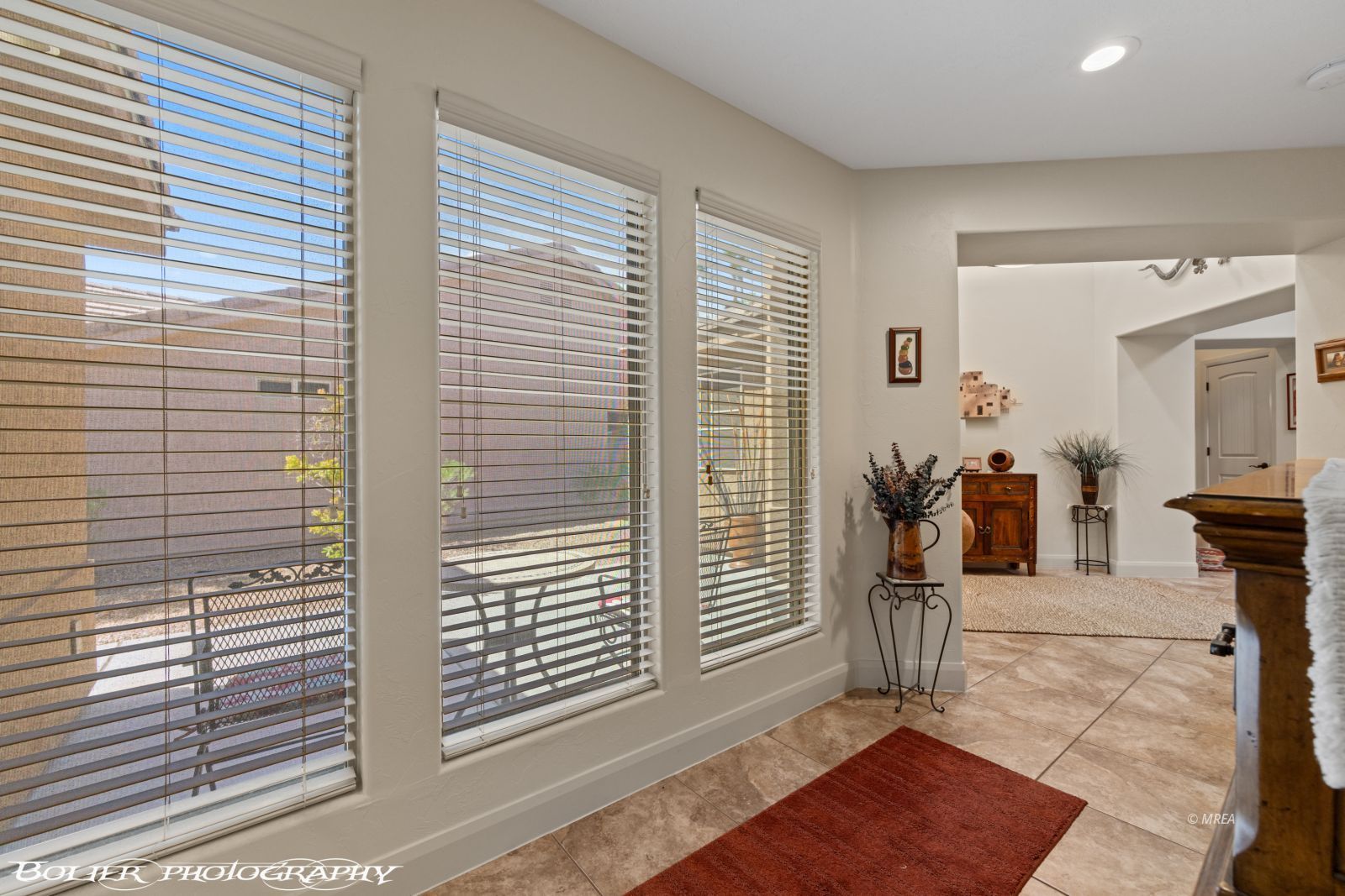982  Buteo Bend 
