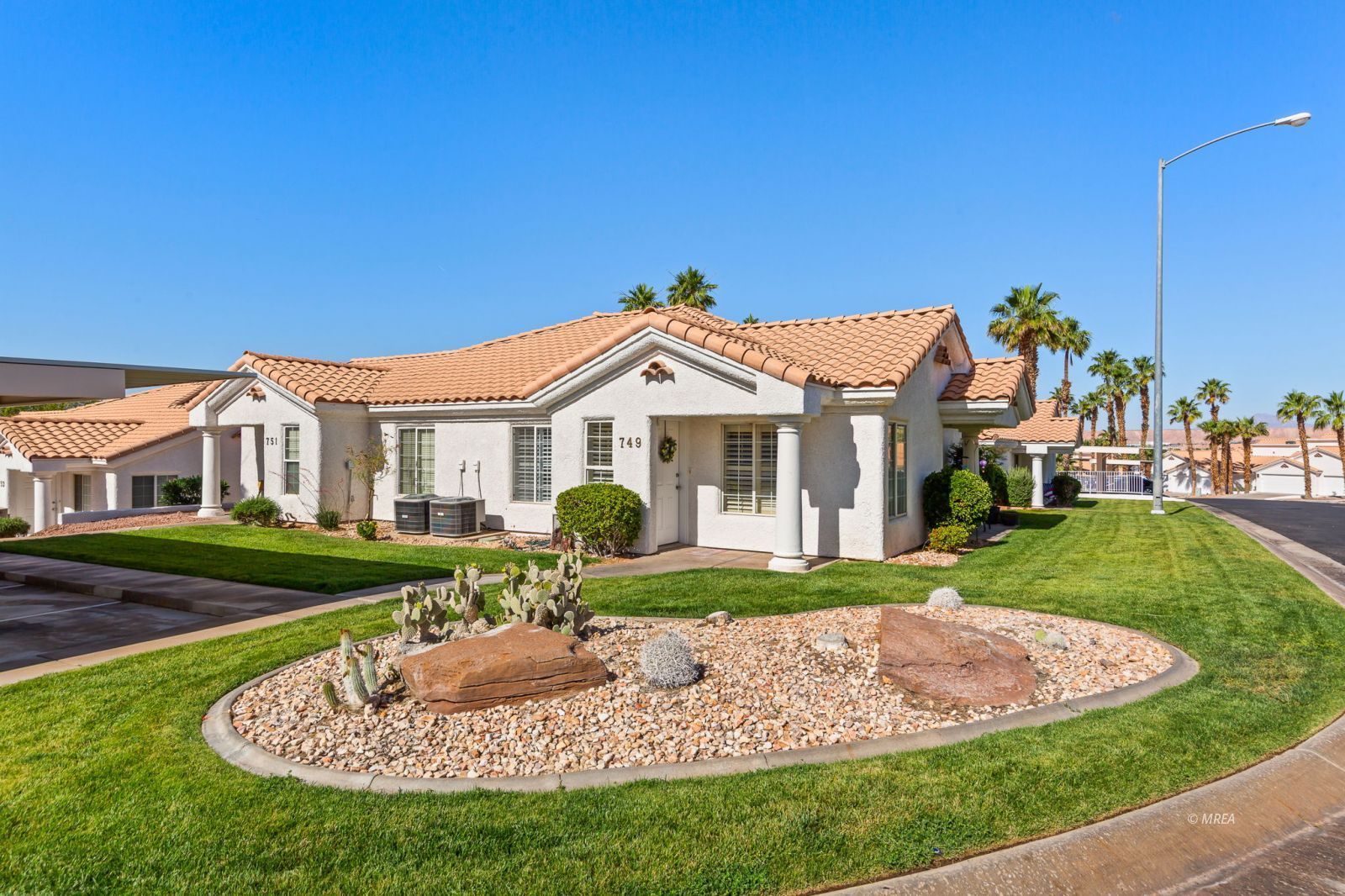 749  Mesa Springs Dr