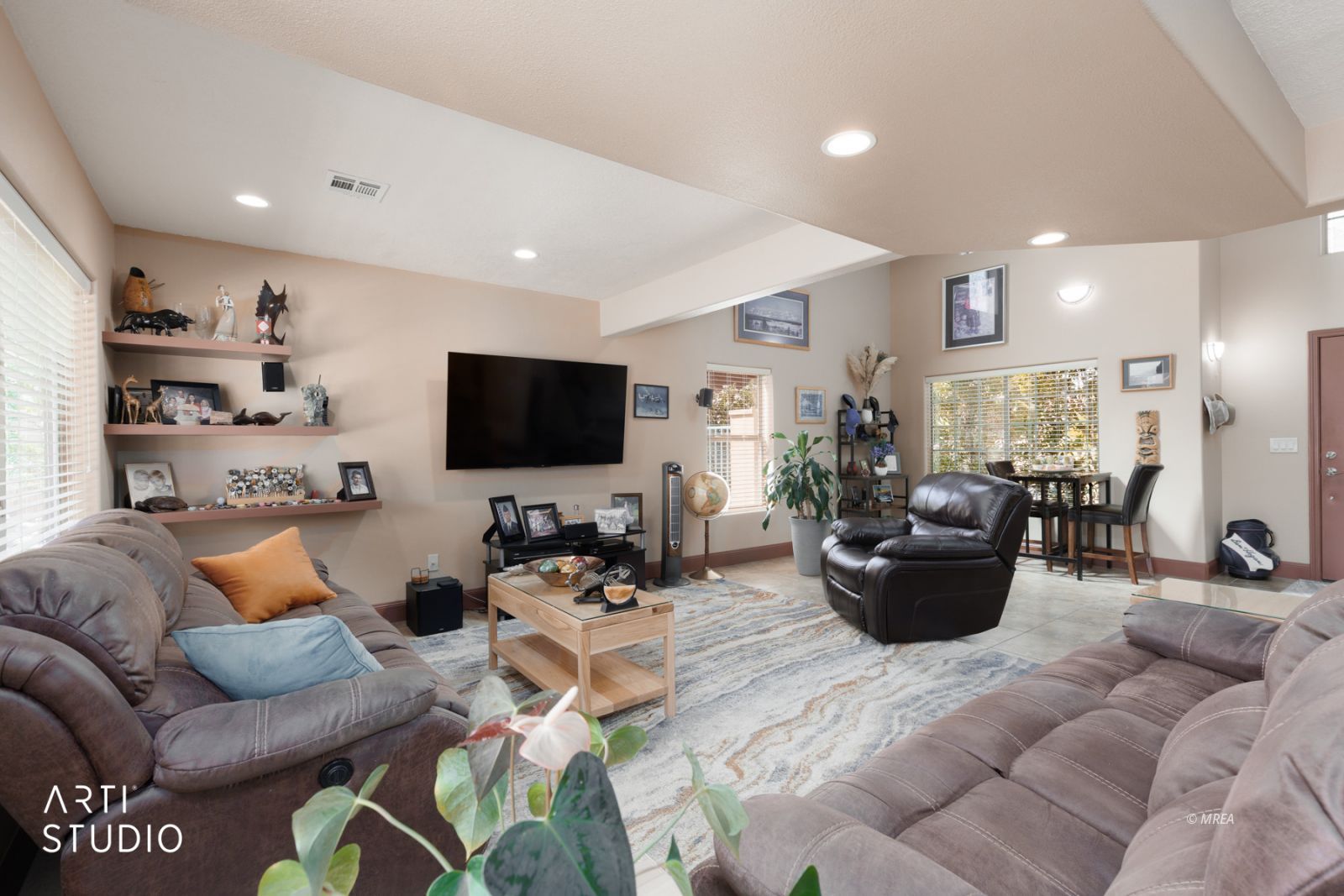 385  Ruby Cir