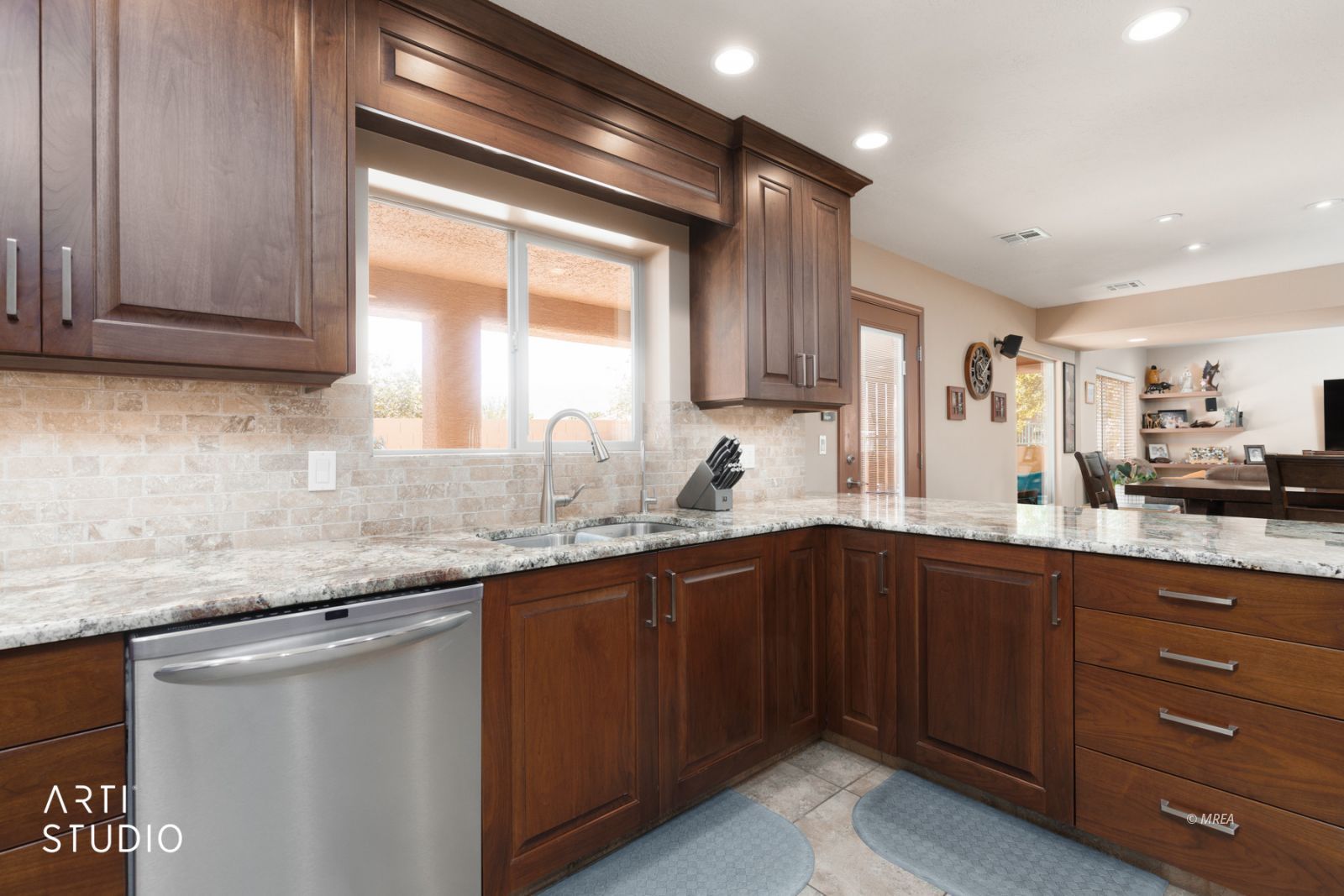 385  Ruby Cir
