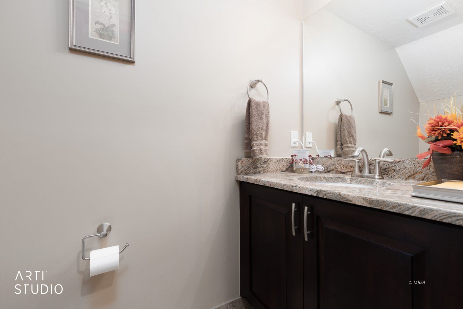 385  Ruby Cir