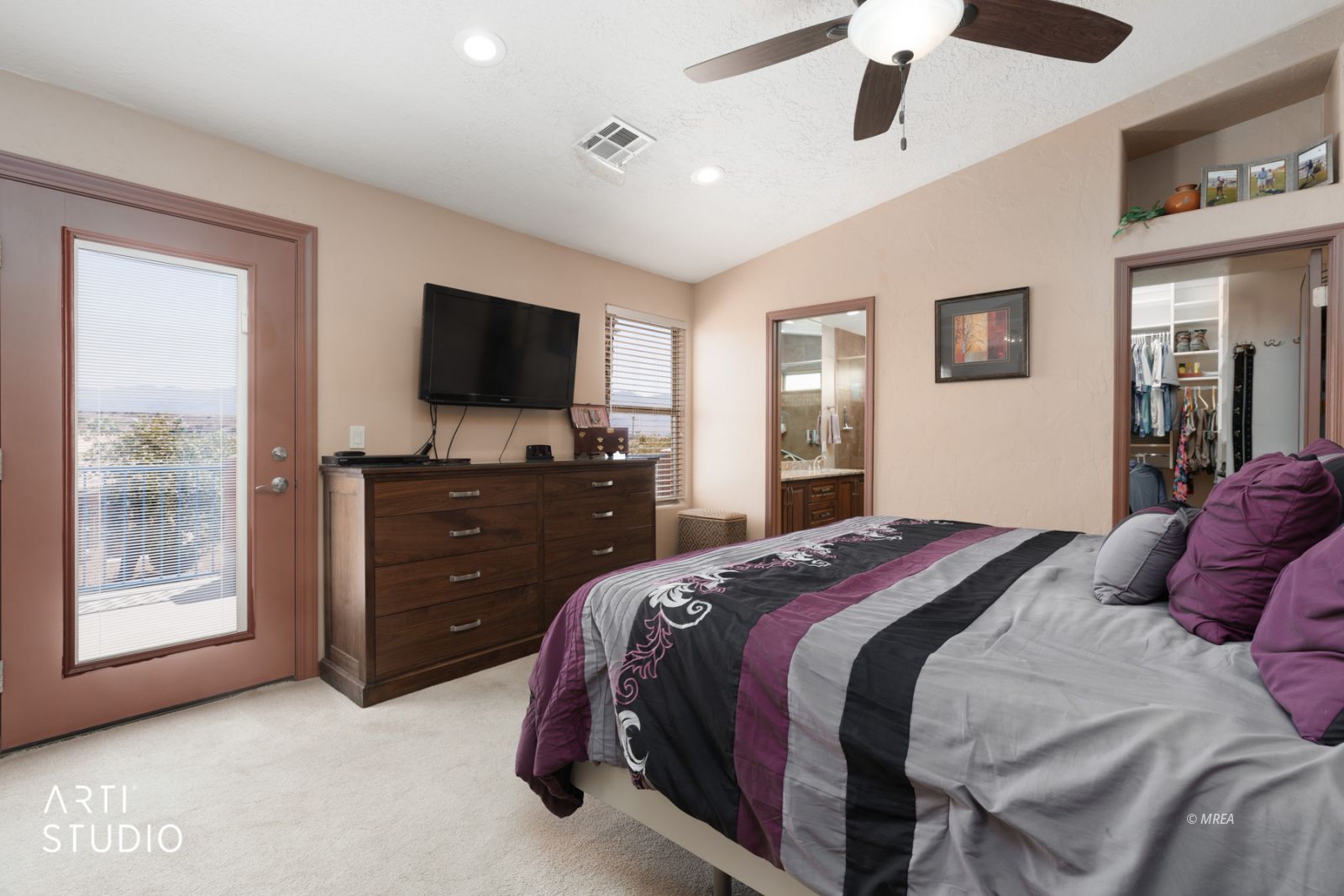 385  Ruby Cir