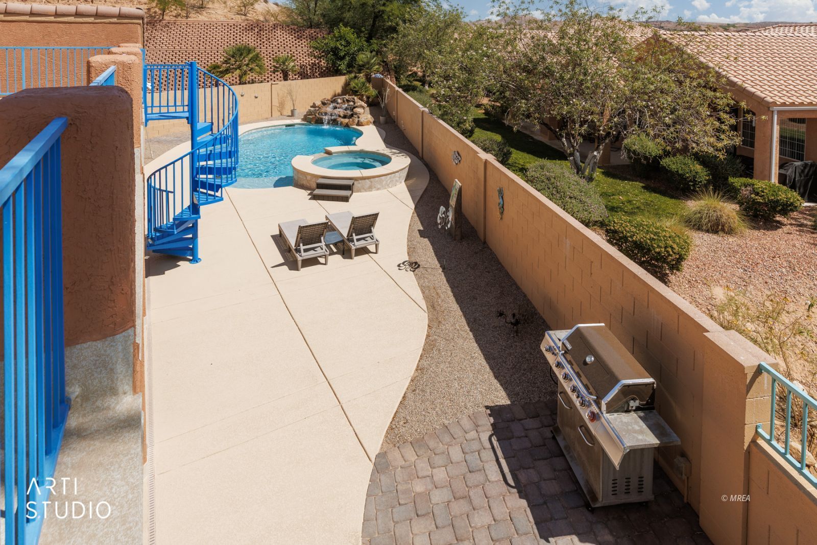 385  Ruby Cir