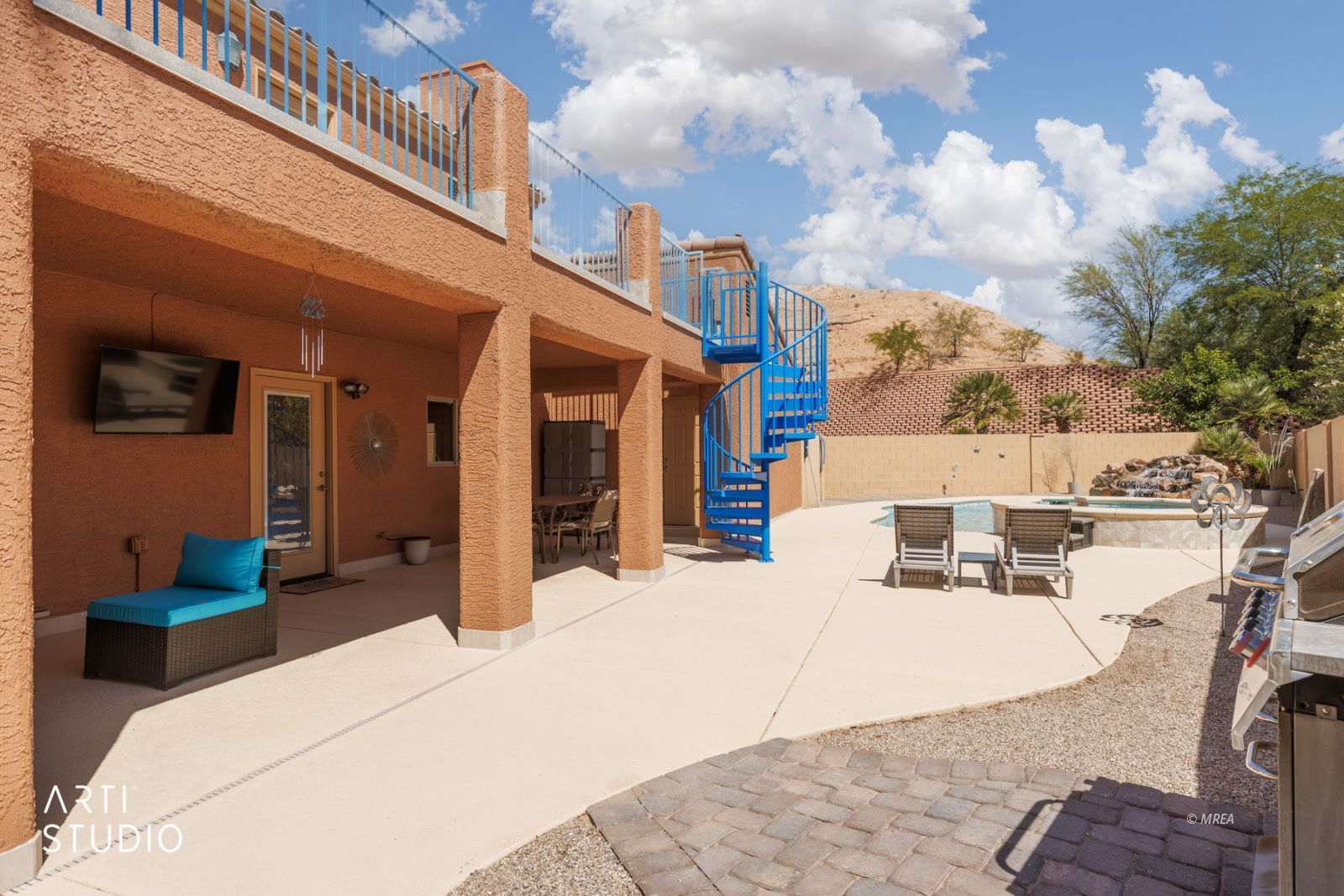 385  Ruby Cir