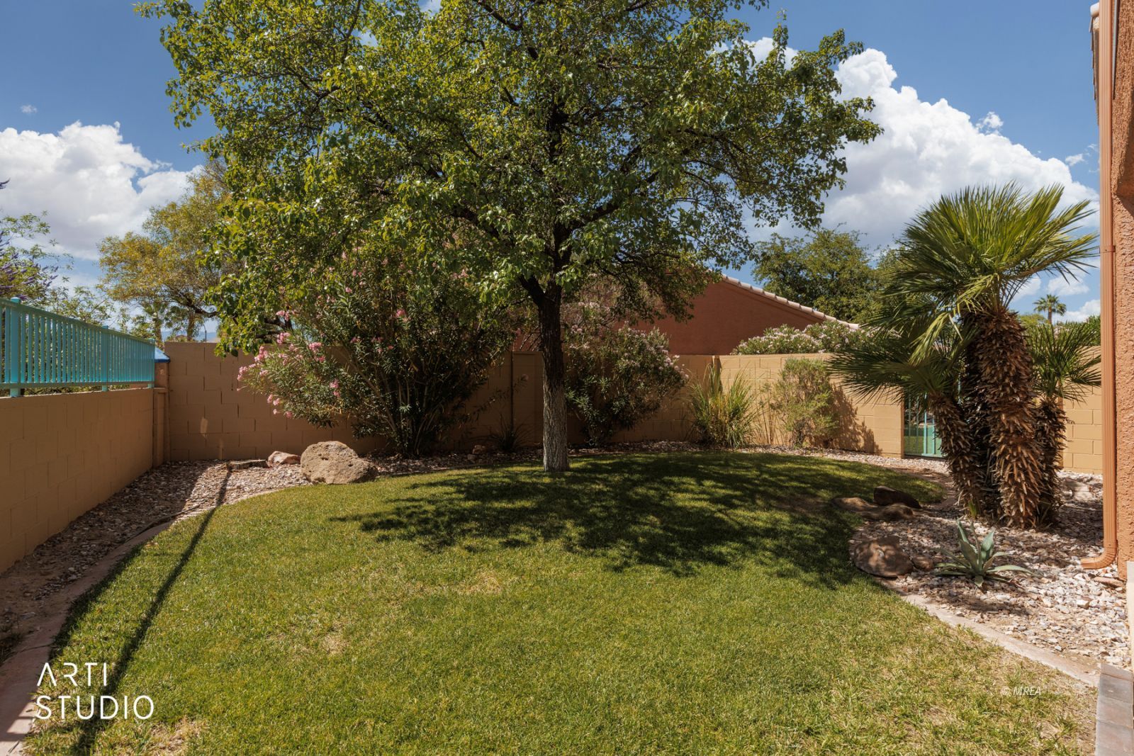 385  Ruby Cir