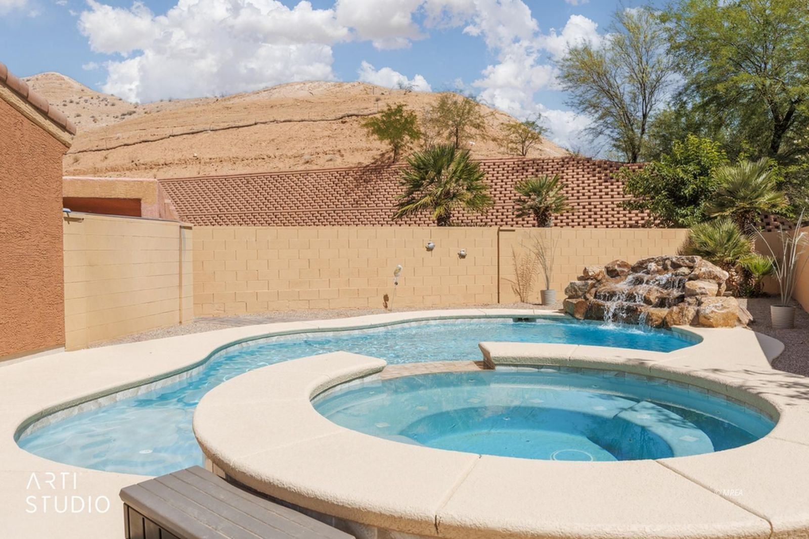 385  Ruby Cir