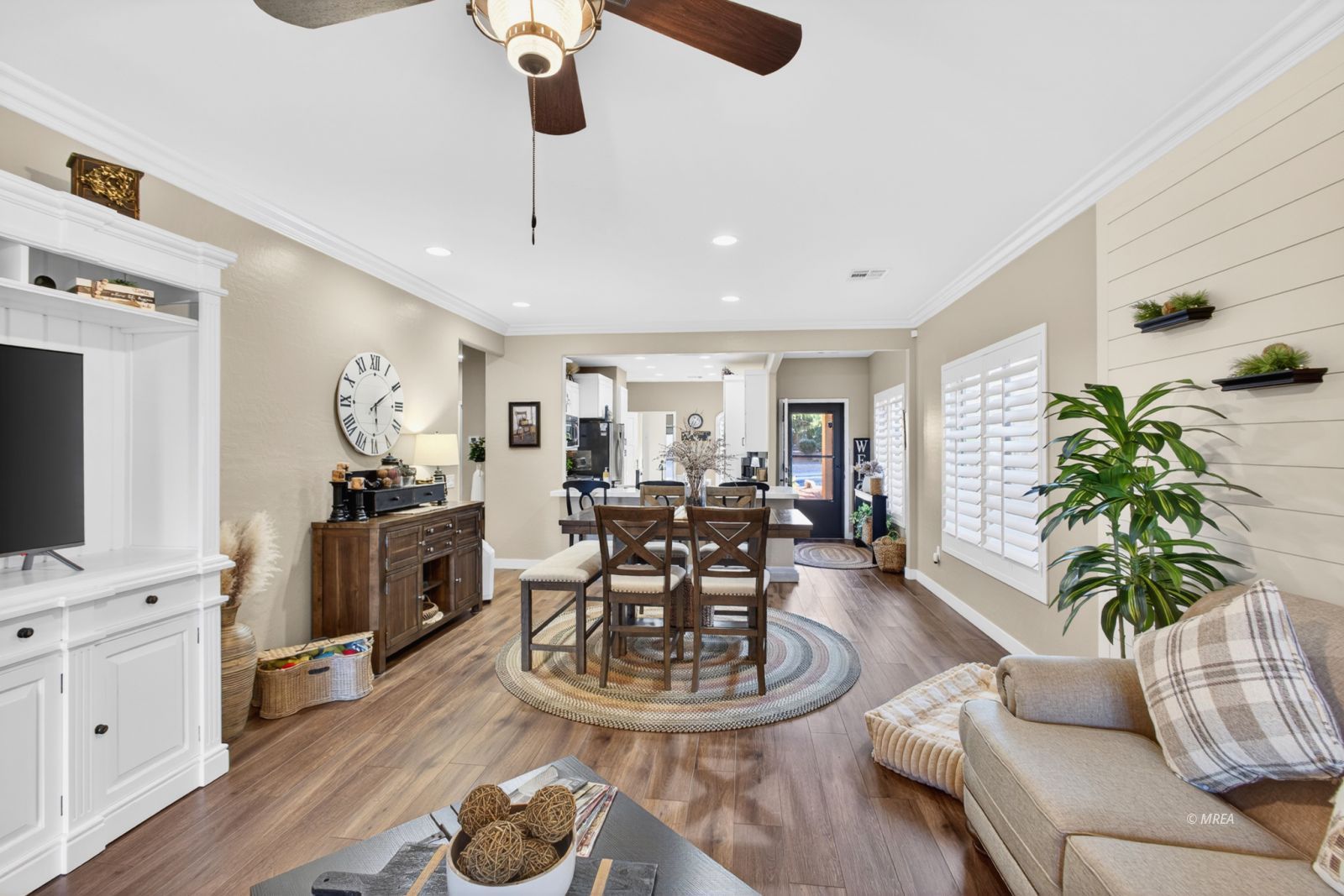 1453  Bronco Trail 