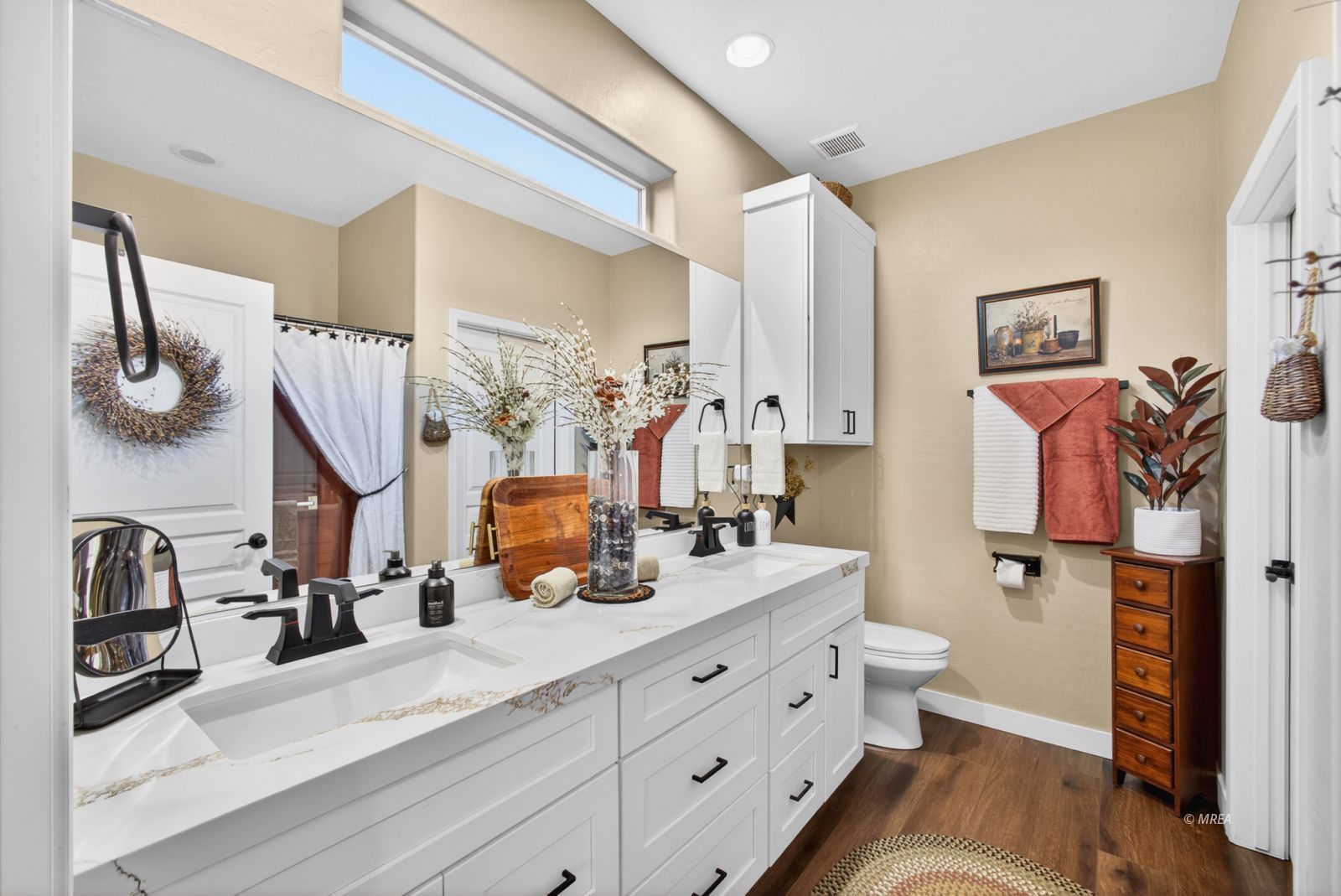 1453  Bronco Trail 