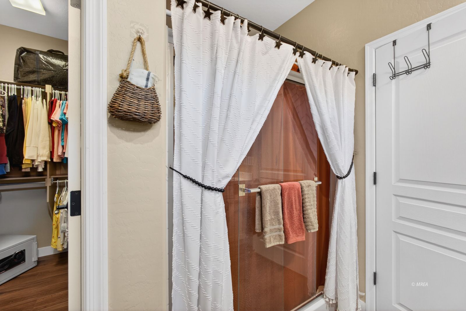 1453  Bronco Trail 