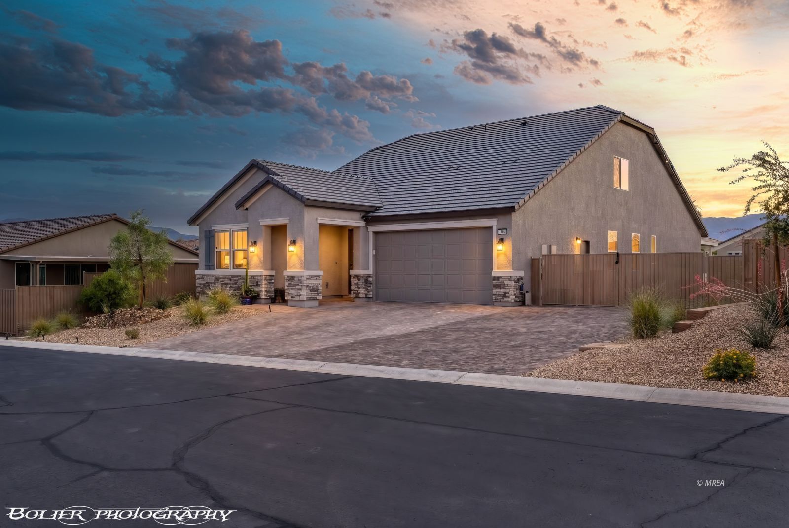1014  Atkins Ln