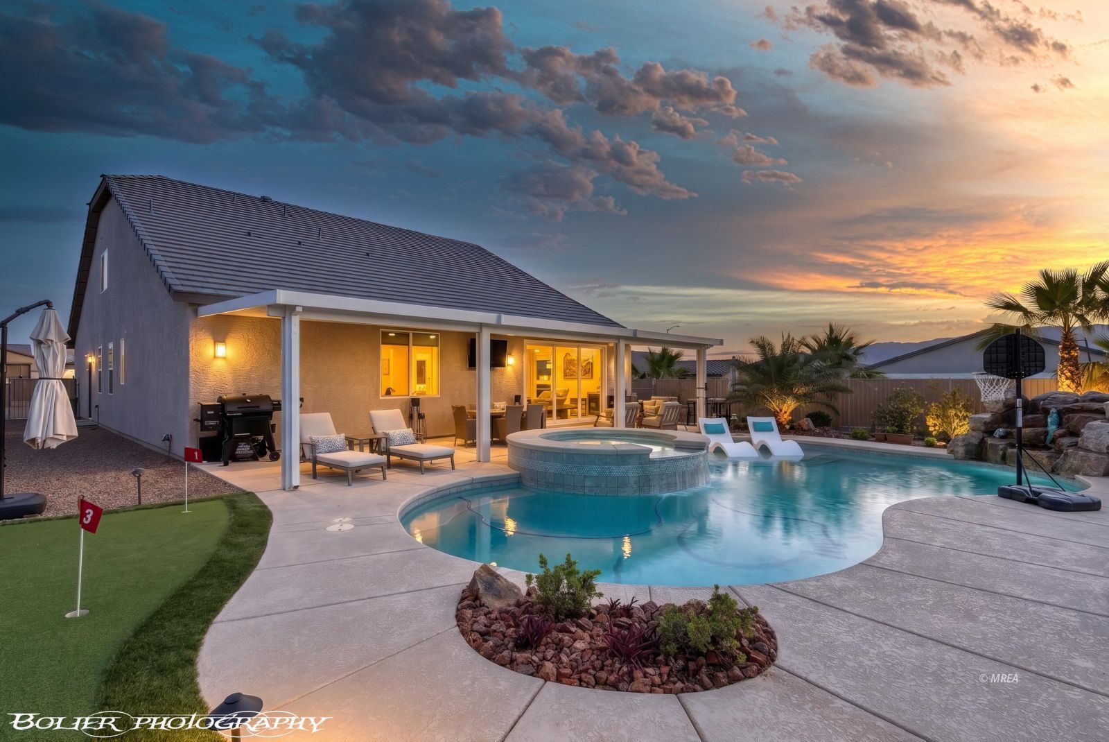 1014  Atkins Ln
