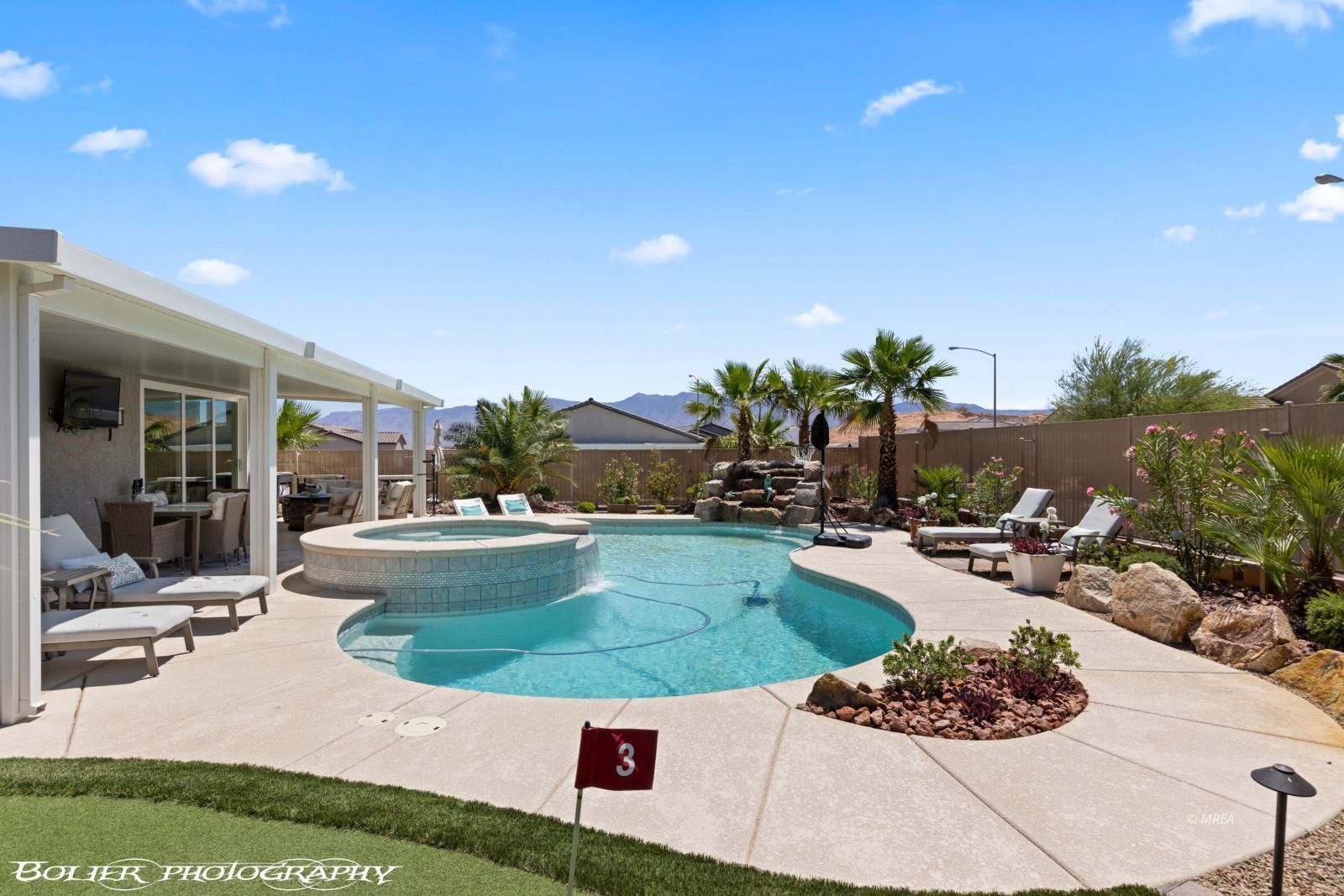 1014  Atkins Ln