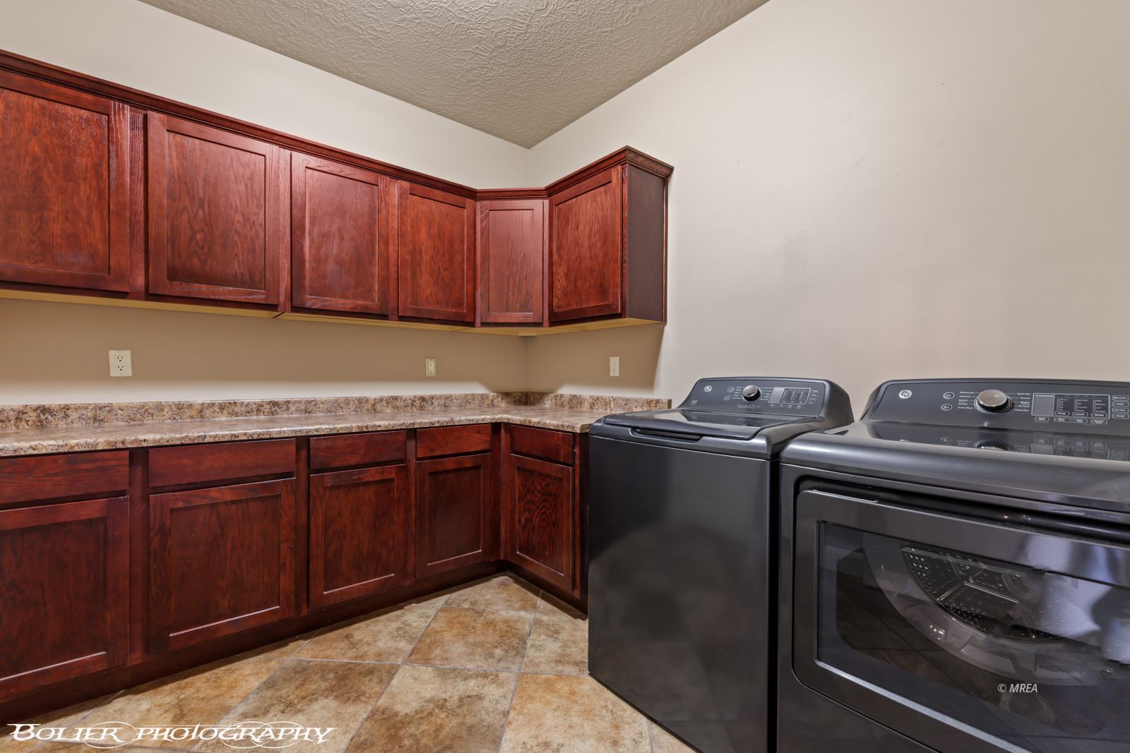 460  Wild Horse Ln