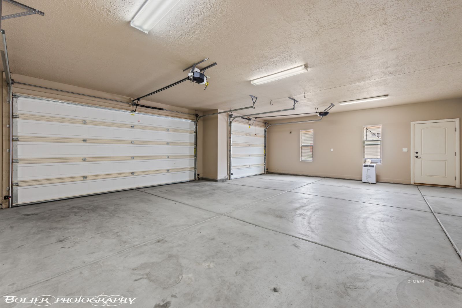 460  Wild Horse Ln