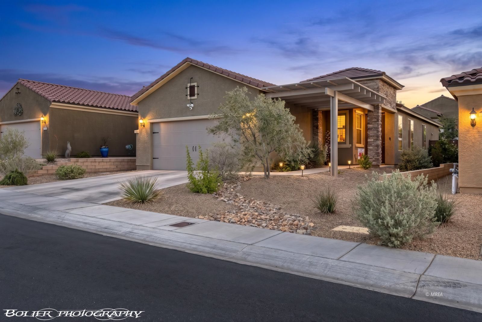 1067  Crimson Ridge 
