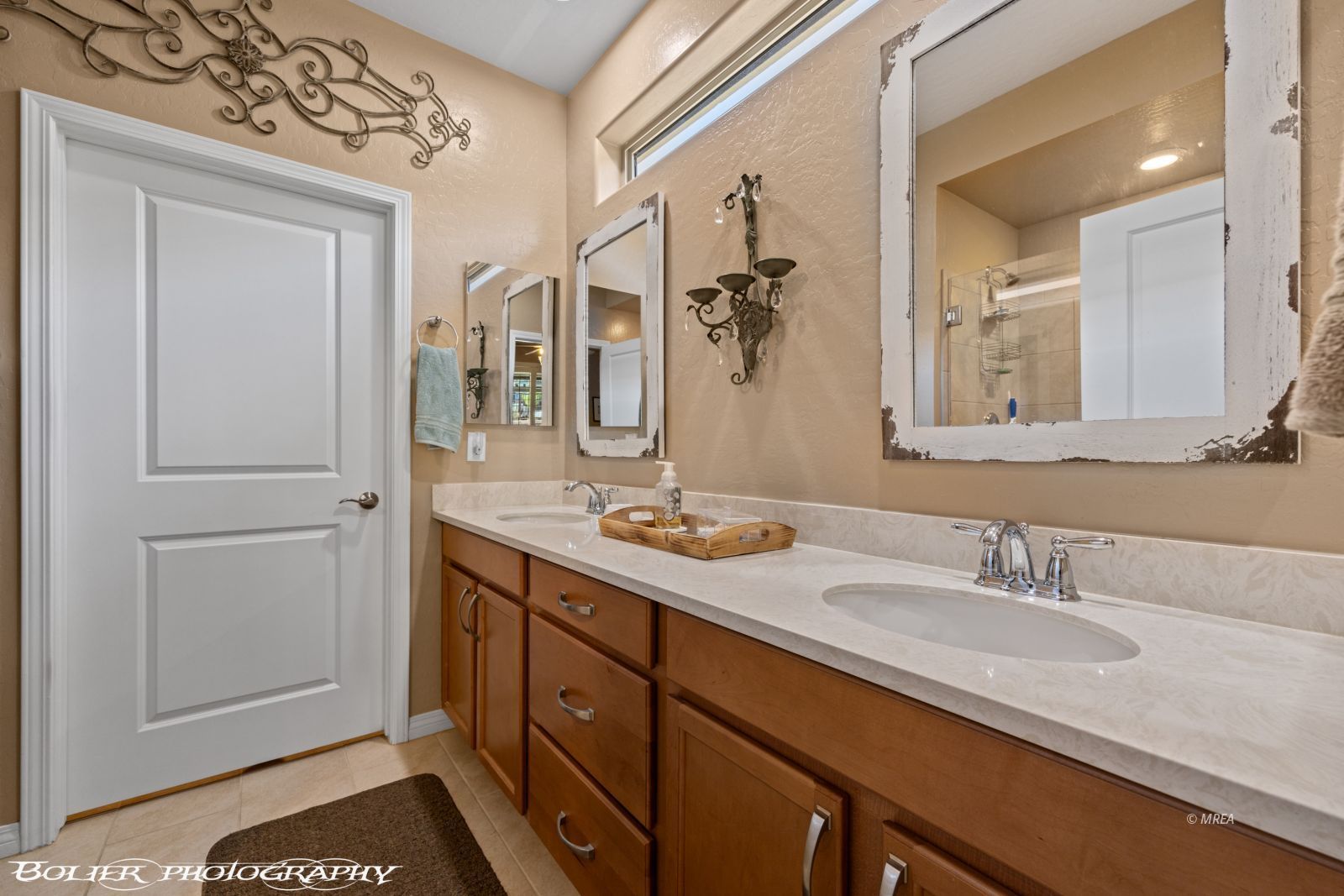 1067  Crimson Ridge 