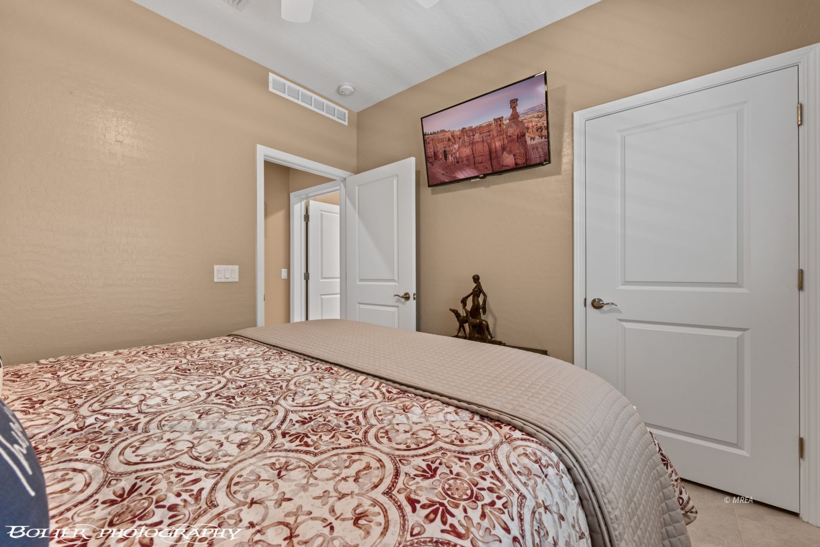 1067  Crimson Ridge 