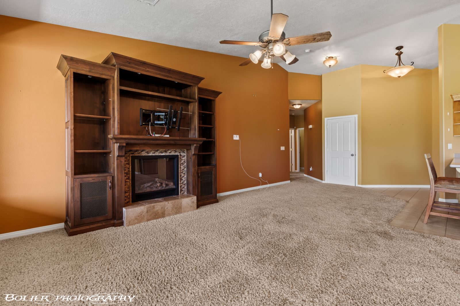 703  Hagens Alley