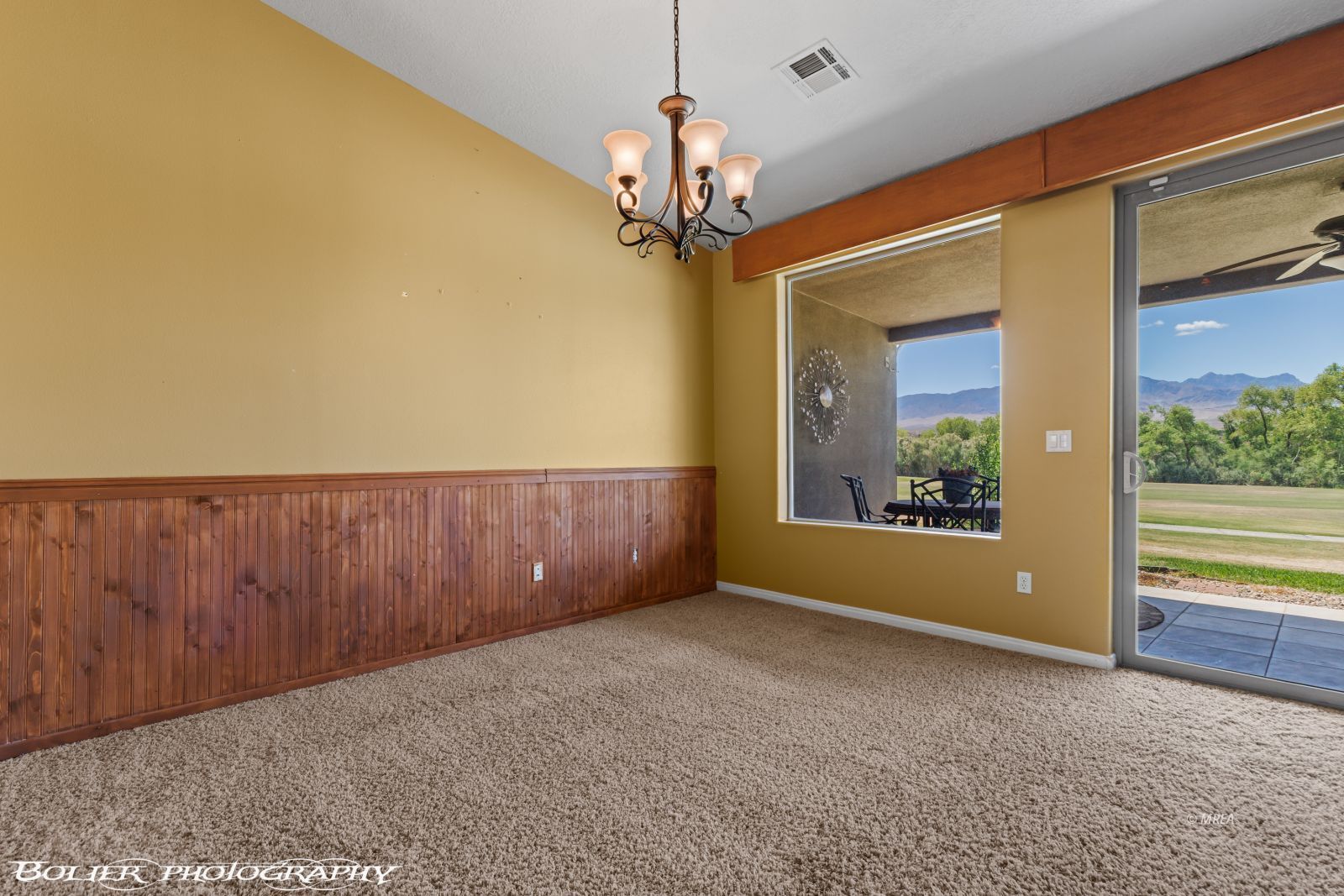 703  Hagens Alley