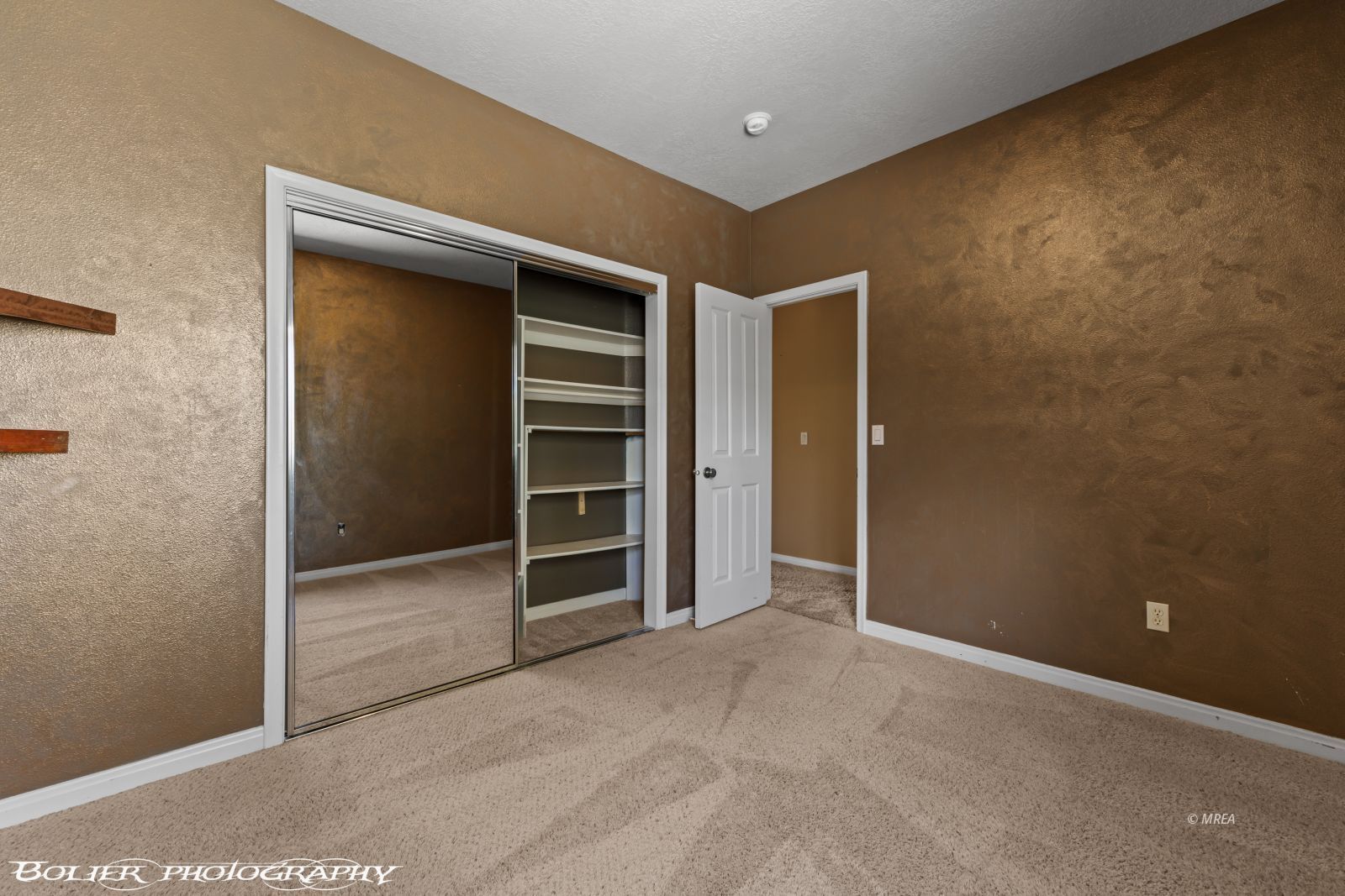 703  Hagens Alley