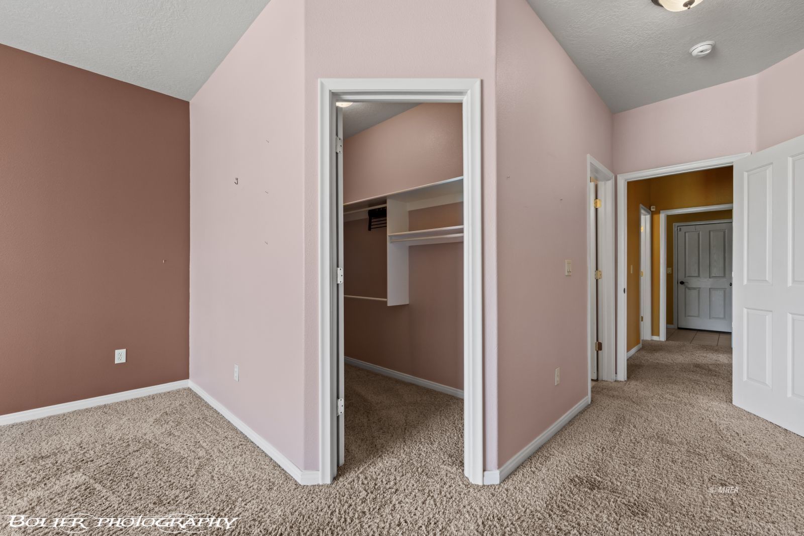 703  Hagens Alley