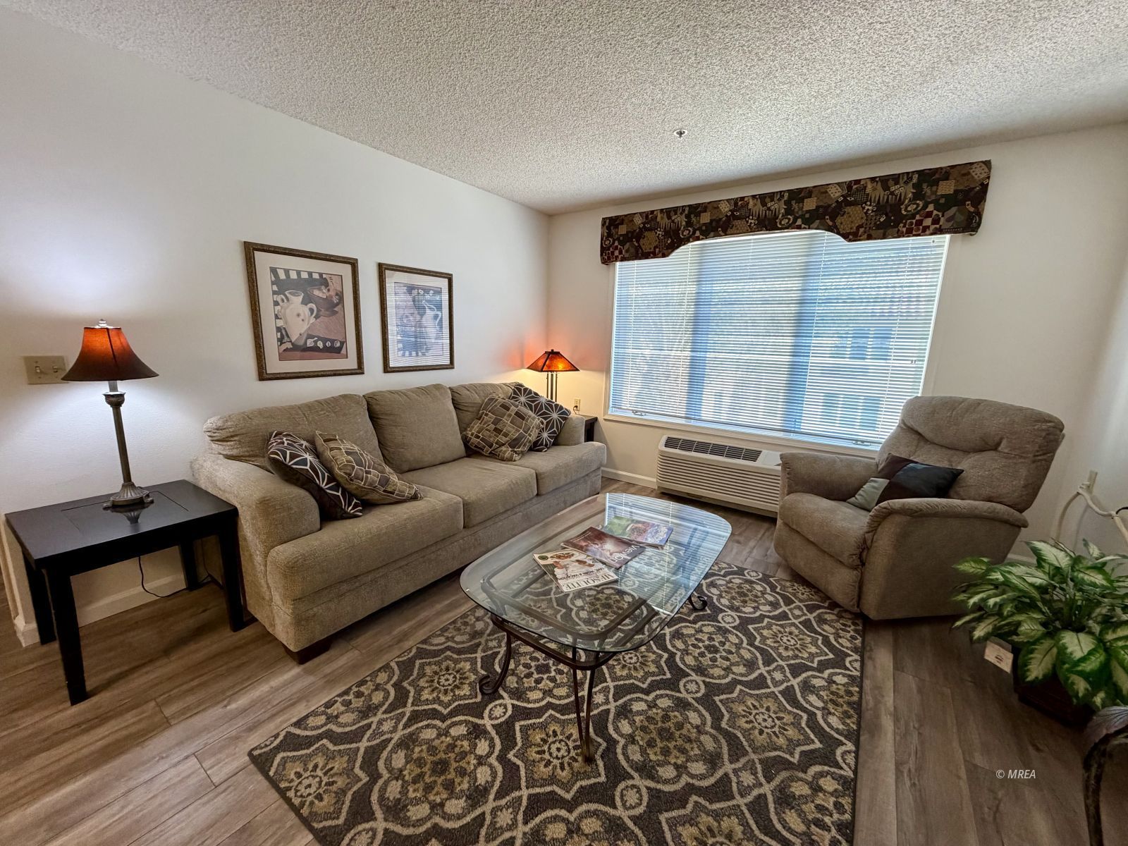 555  Highland Dr #330