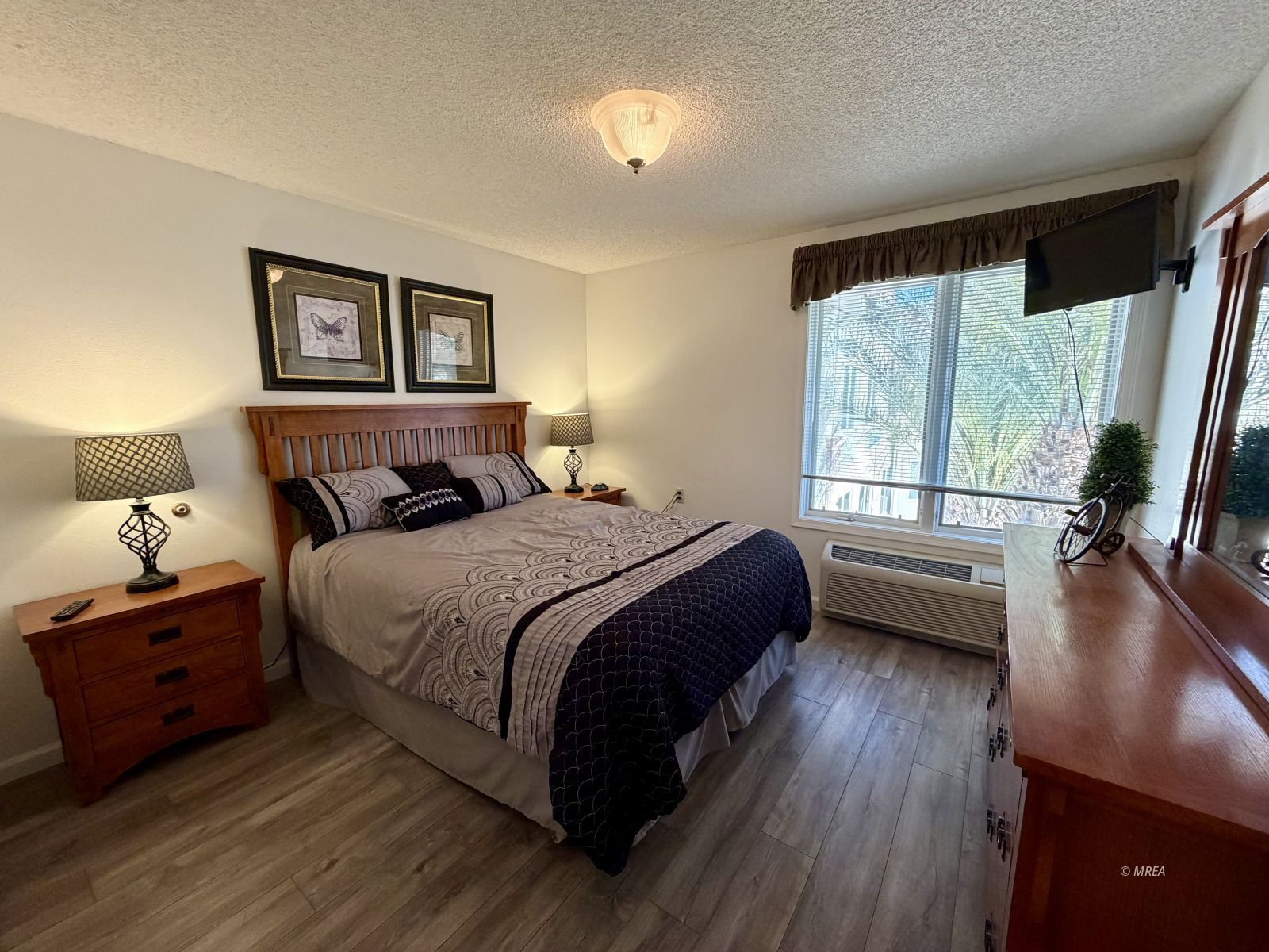 555  Highland Dr #330