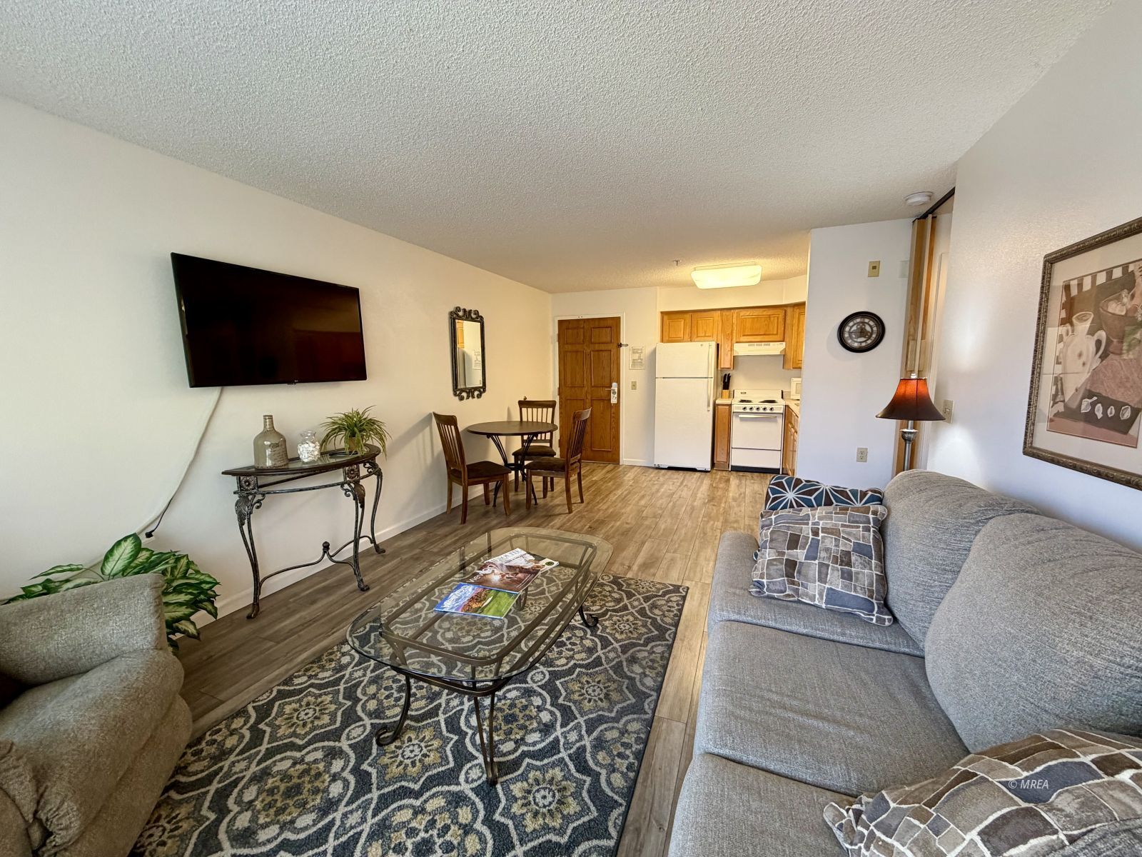 555  Highland Dr #330