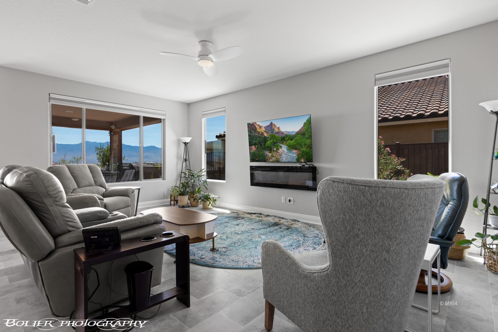1412  Pin Cushion Ridge 