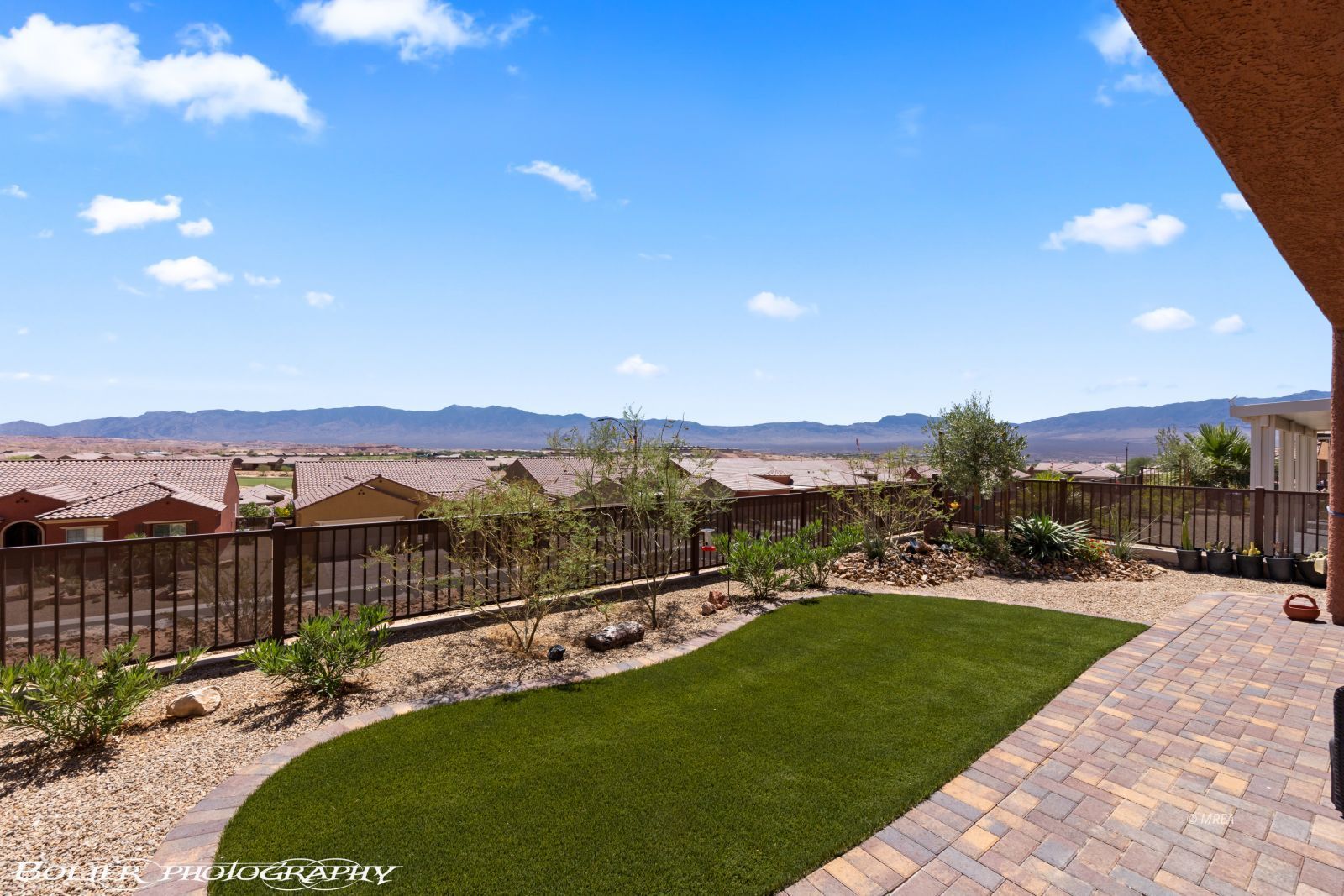 1412  Pin Cushion Ridge 