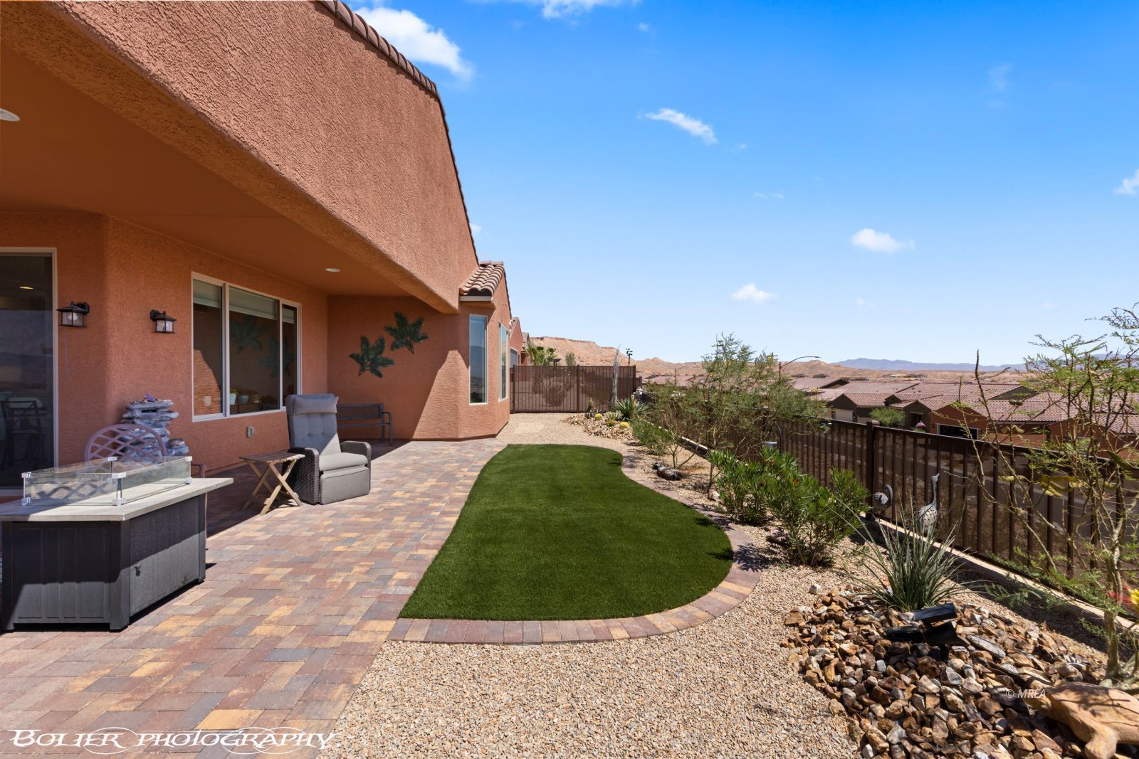 1412  Pin Cushion Ridge 