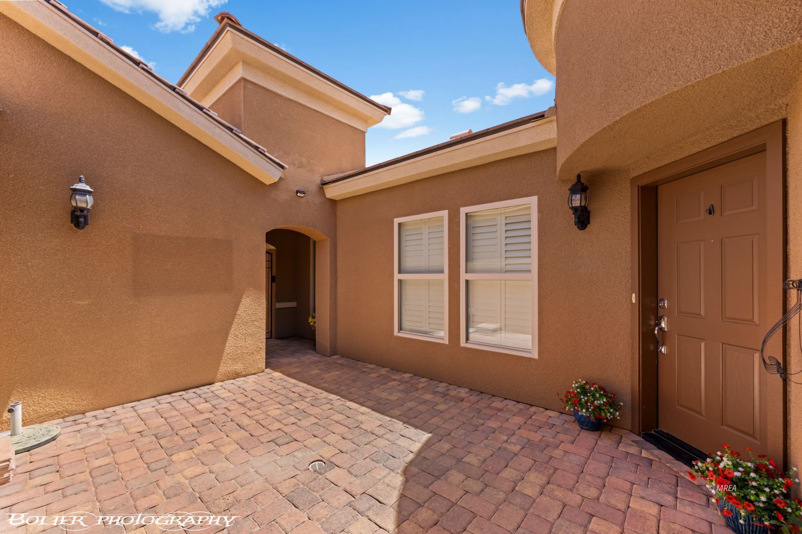 1385  Saddle Horn Ct