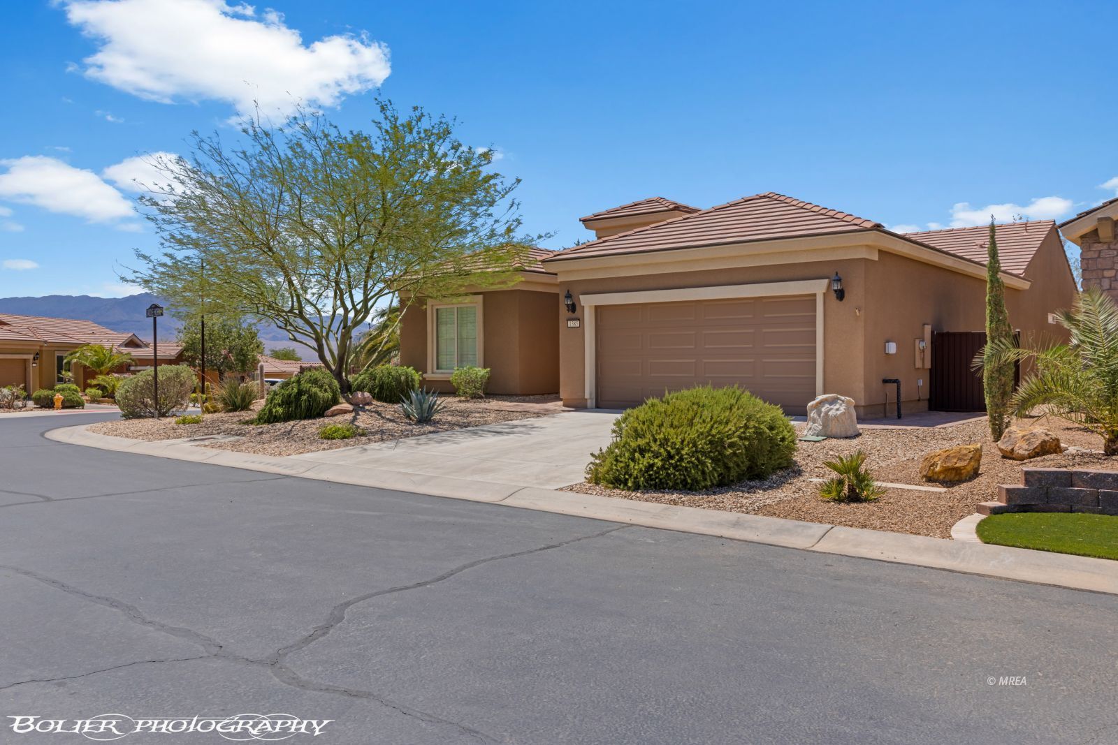 1385  Saddle Horn Ct