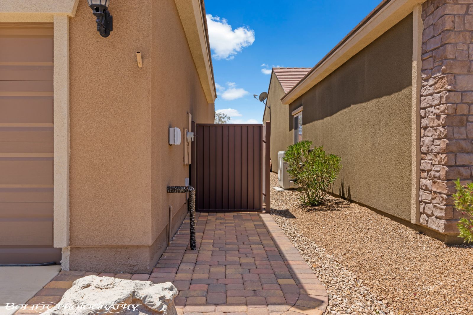 1385  Saddle Horn Ct