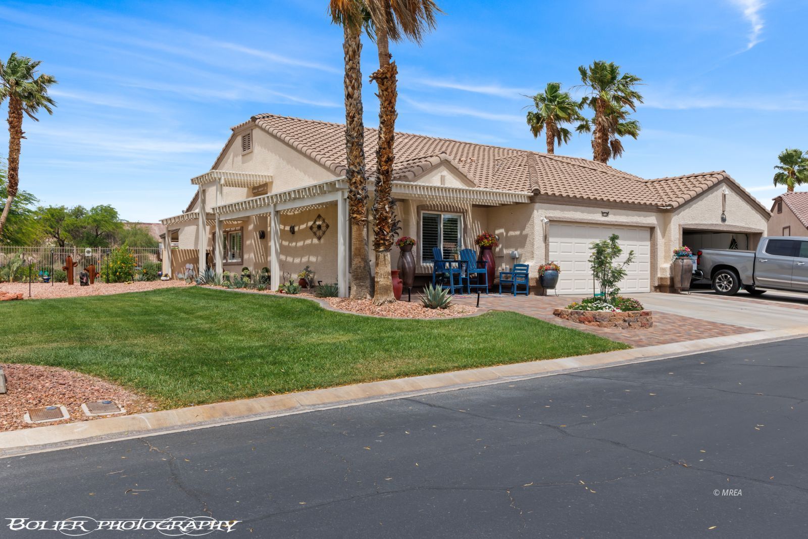 753  Fox Hills Way