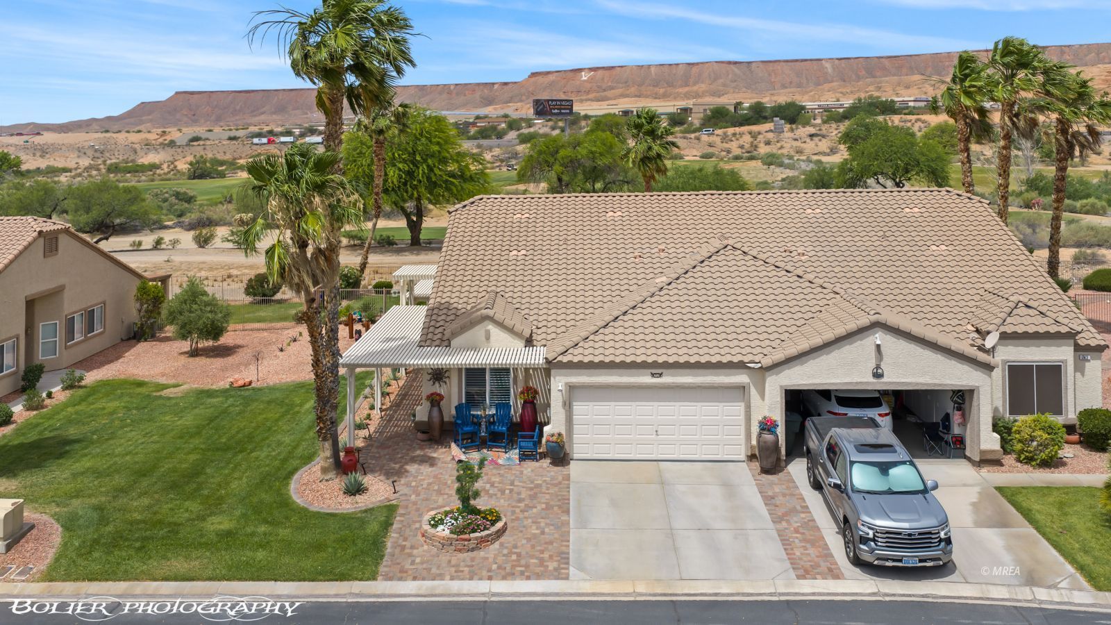 753  Fox Hills Way
