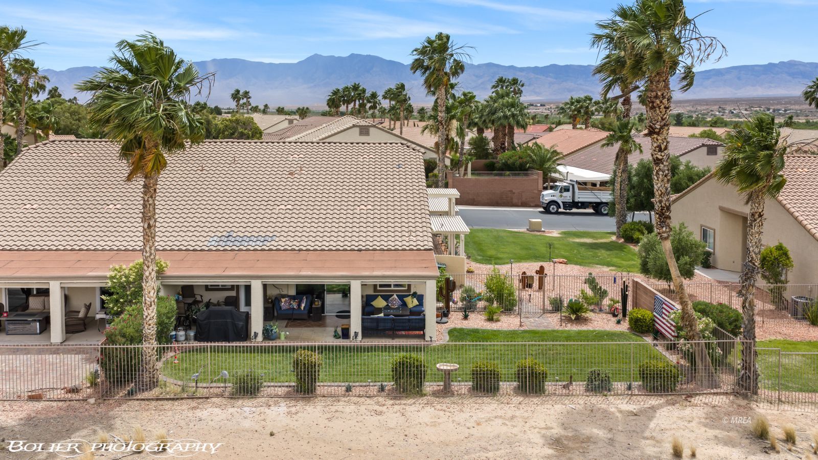 753  Fox Hills Way