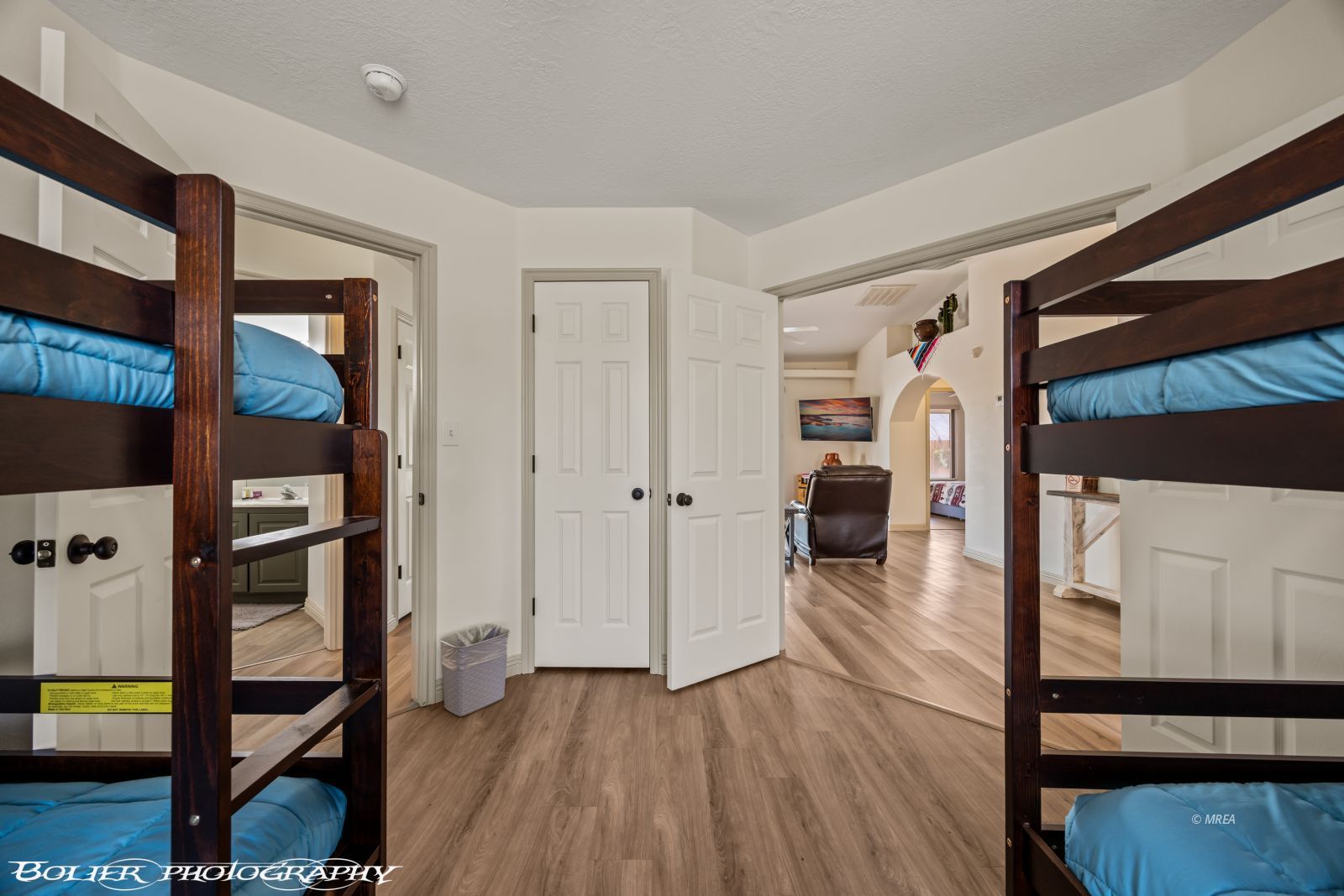 216  Cottonwood Dr