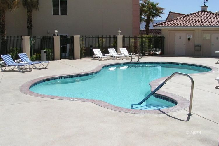 555  Highland Dr  #207