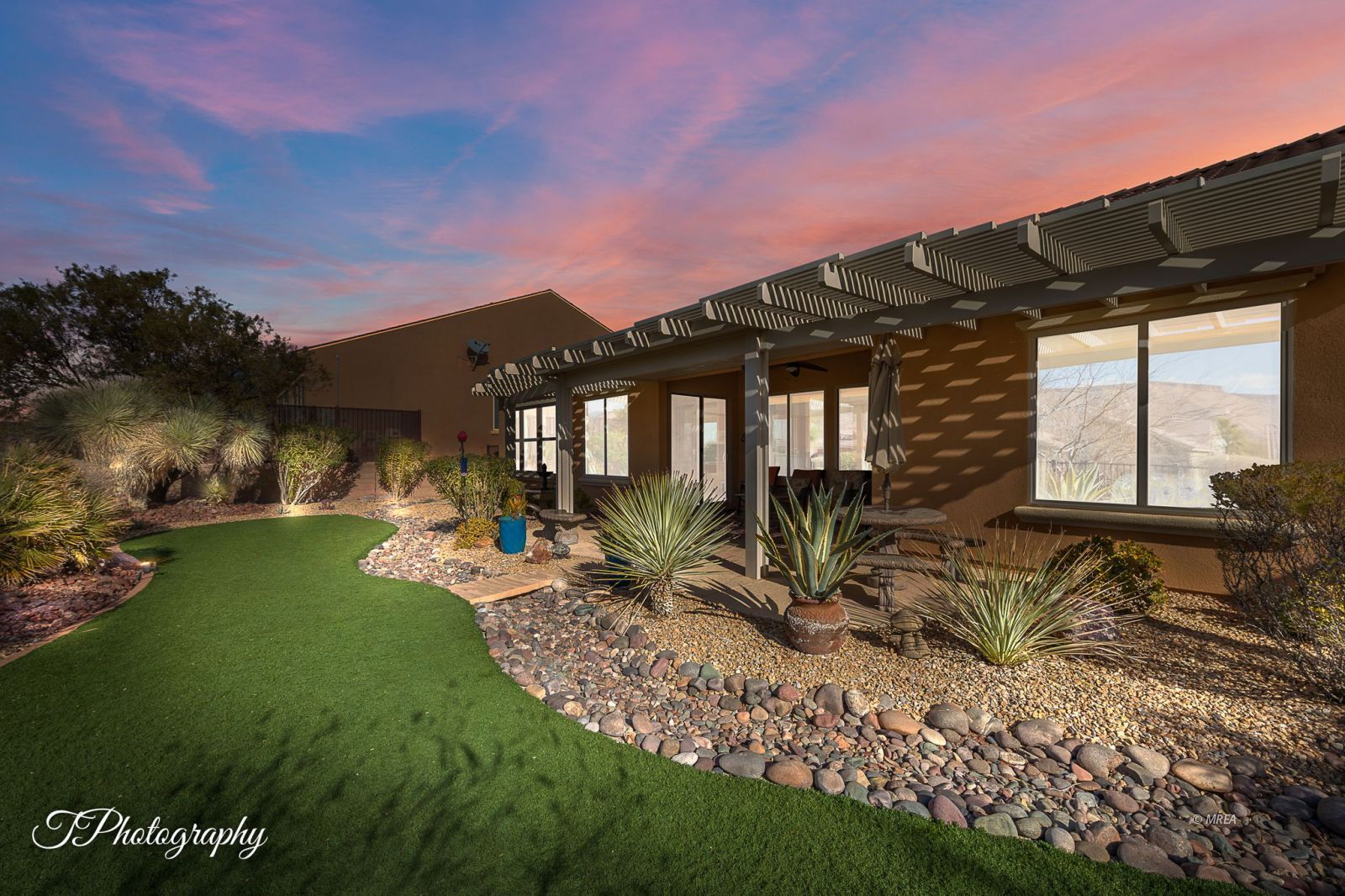 993  Starlight Terrace Way