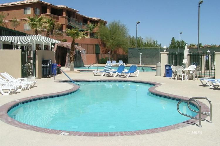 555  Highland Dr  #207
