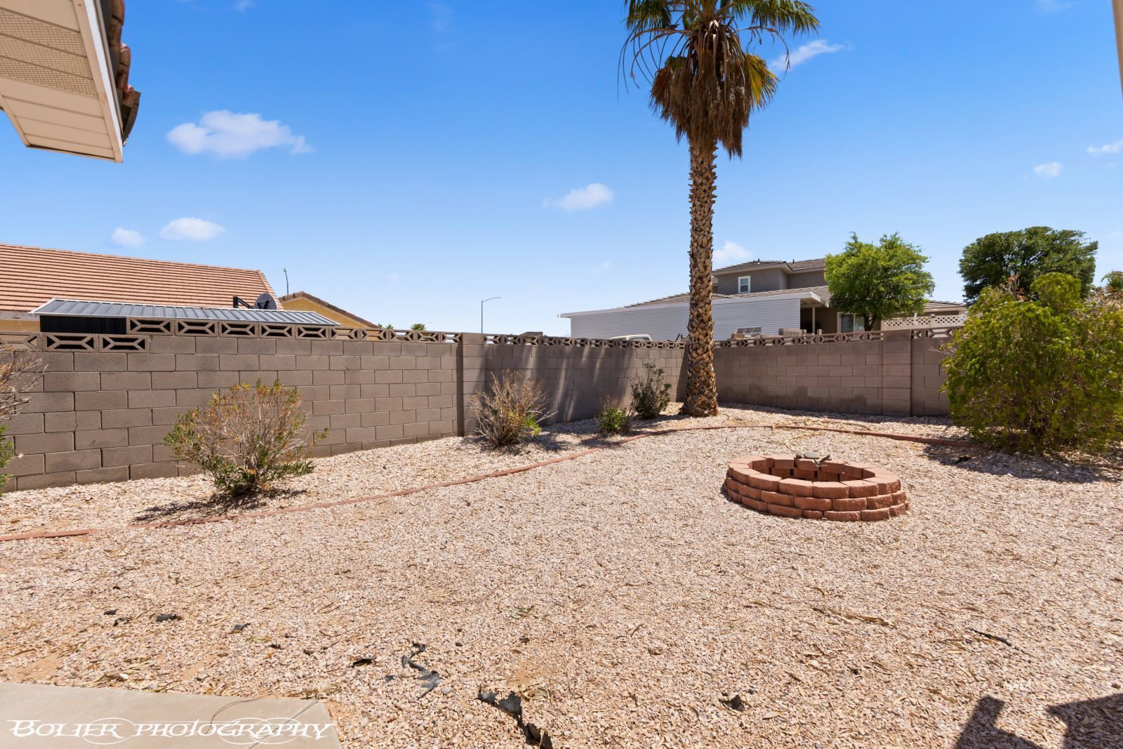 648  Valley View Dr