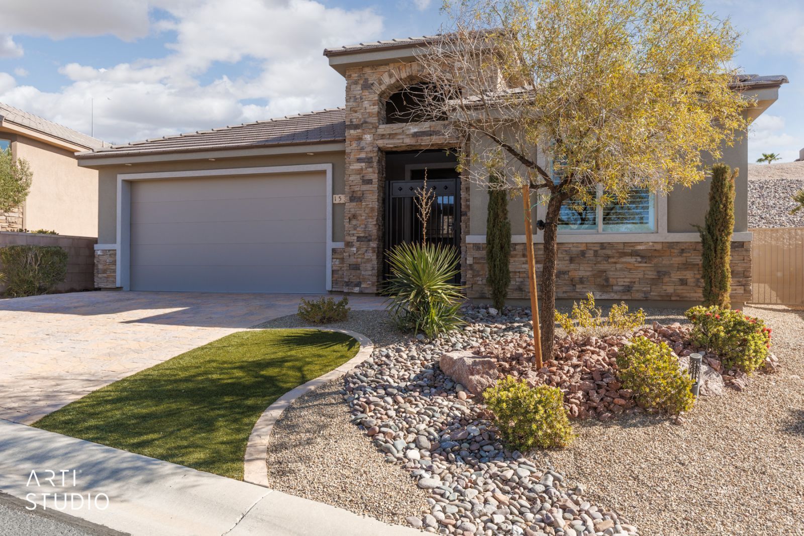 1534  Royal Vista Ln