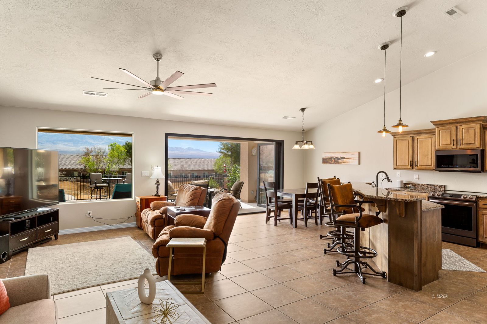 858  Falcon Glenn Dr