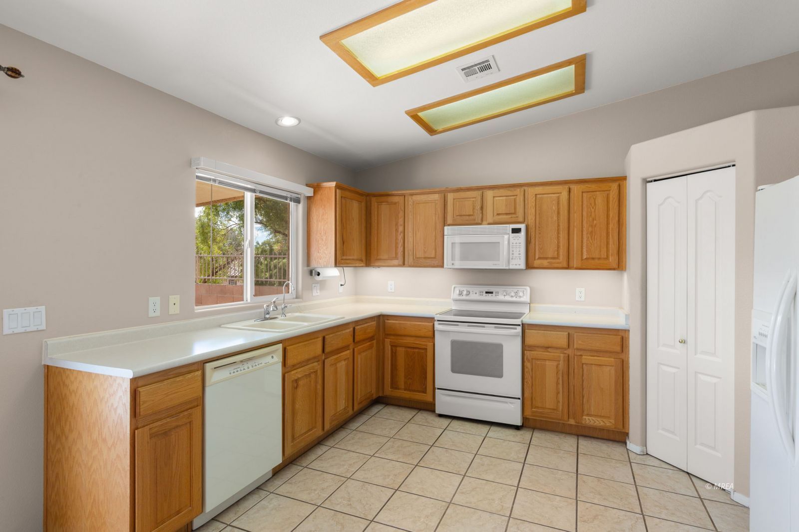 1254  Augusta Hills St