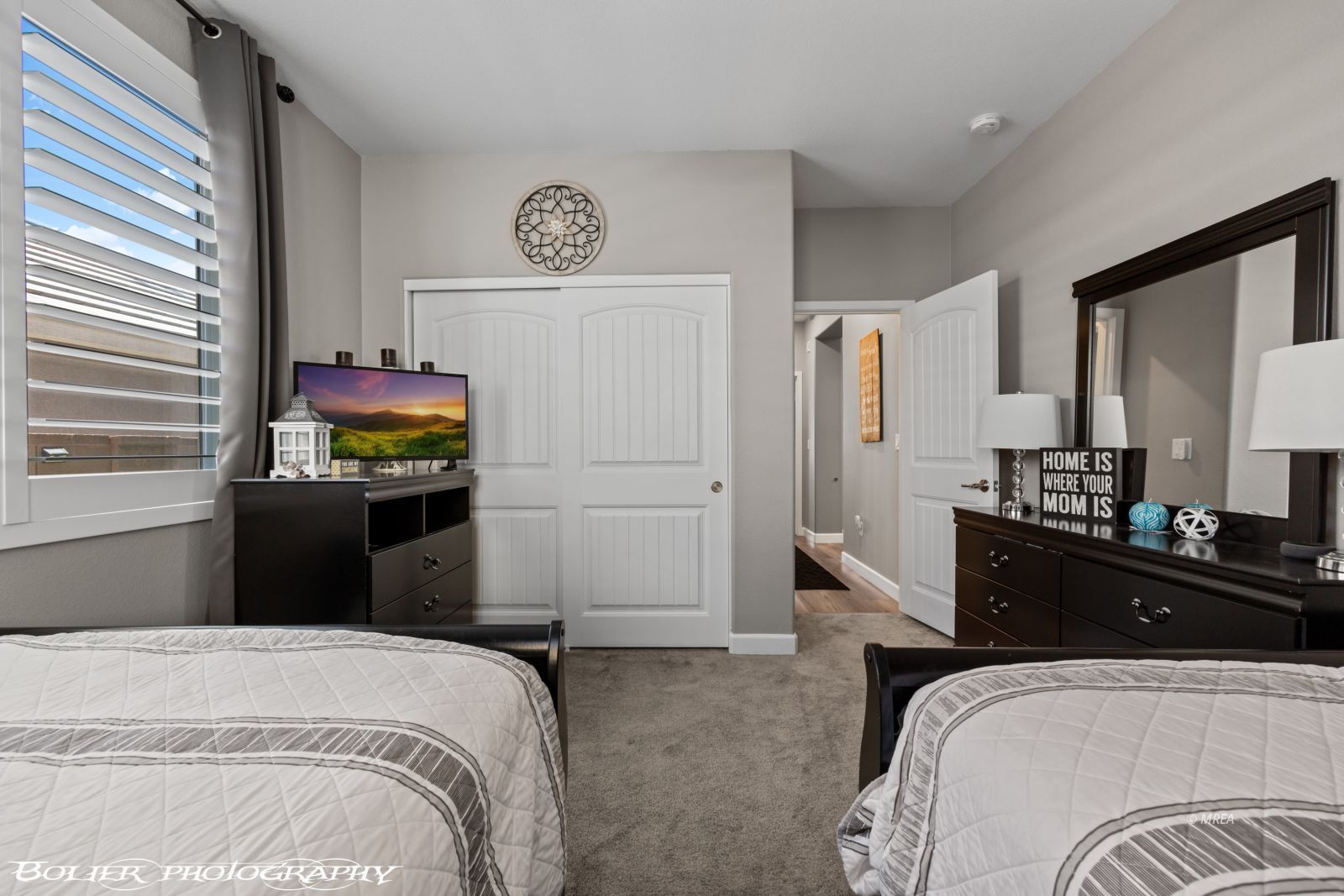 472  Paradise Valley Hts 